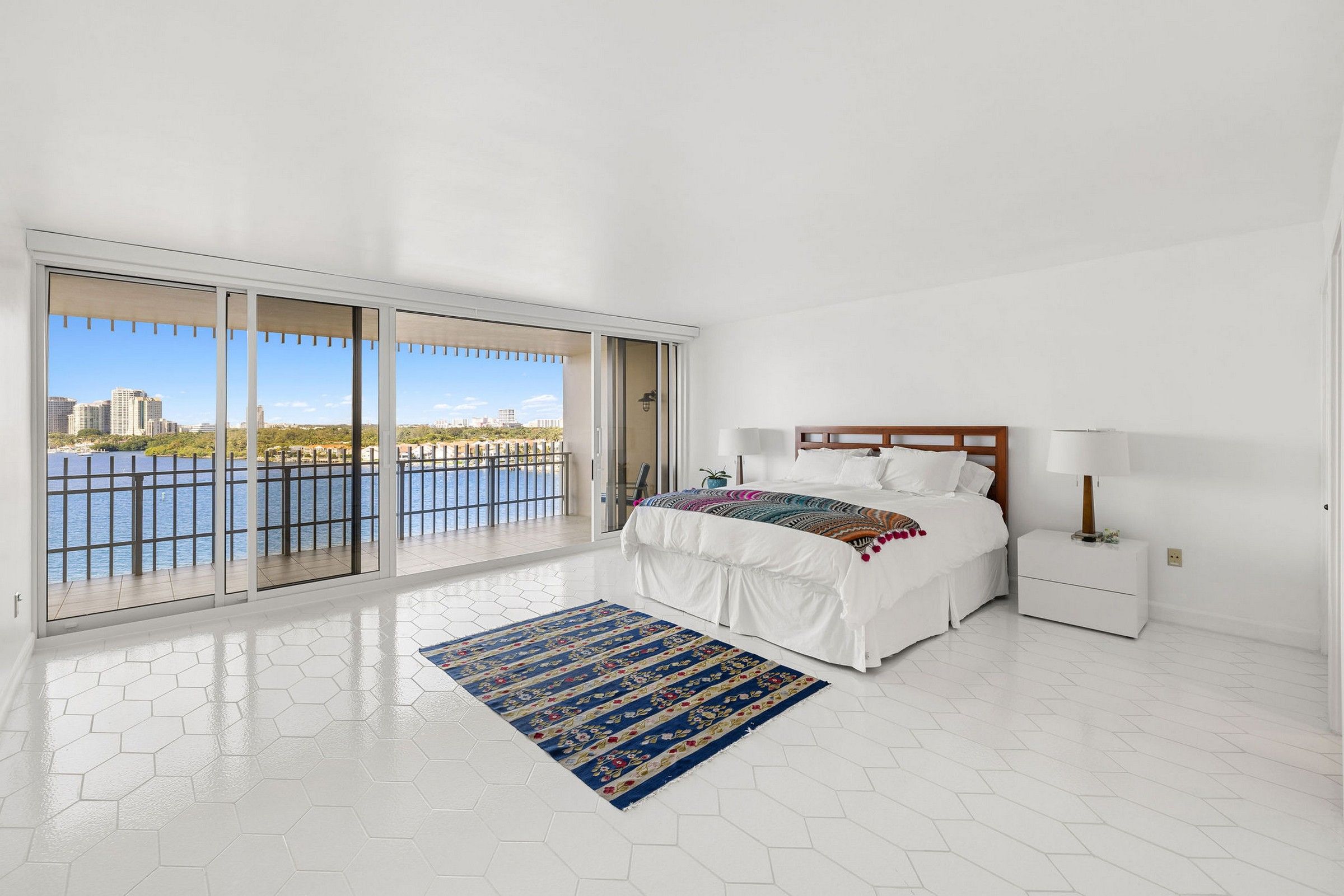 1 Grove Isle Dr Unit# A1102