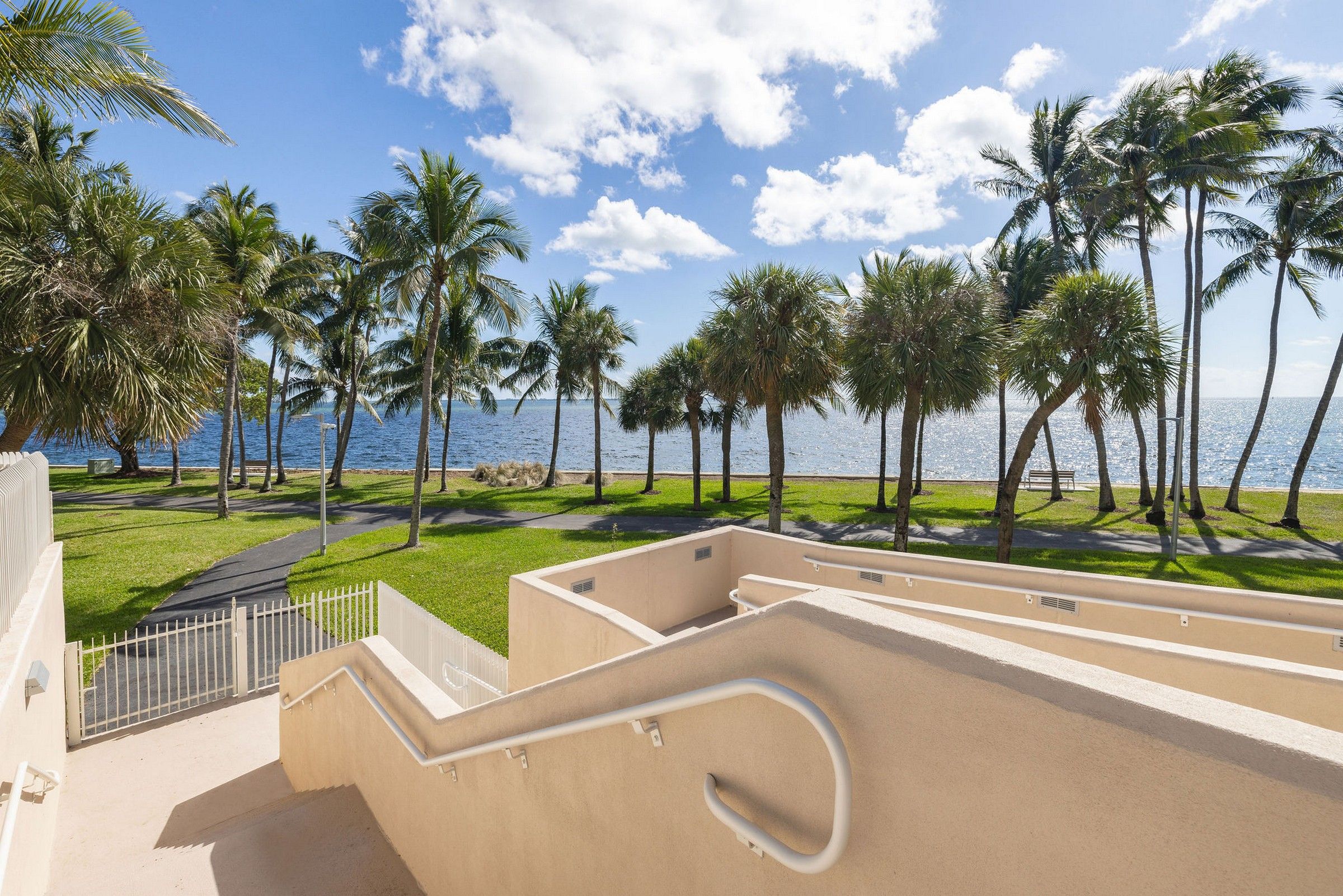 1 Grove Isle Dr Unit# A1102