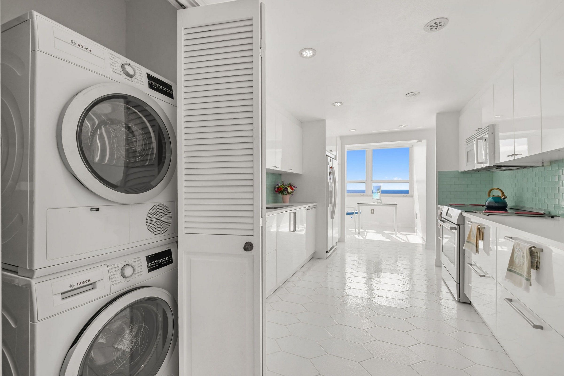 1 Grove Isle Dr Unit# A1102