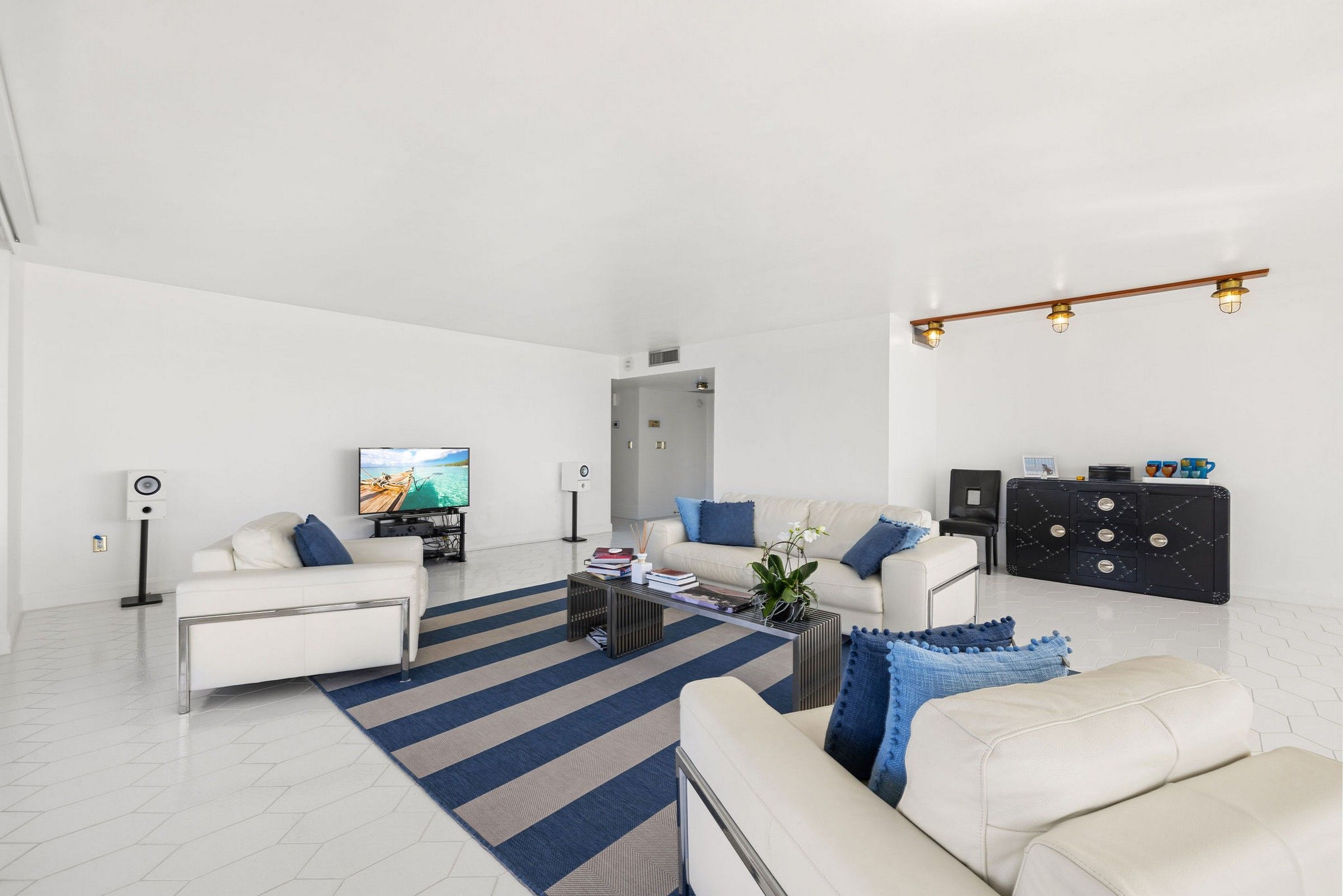 1 Grove Isle Dr Unit# A1102