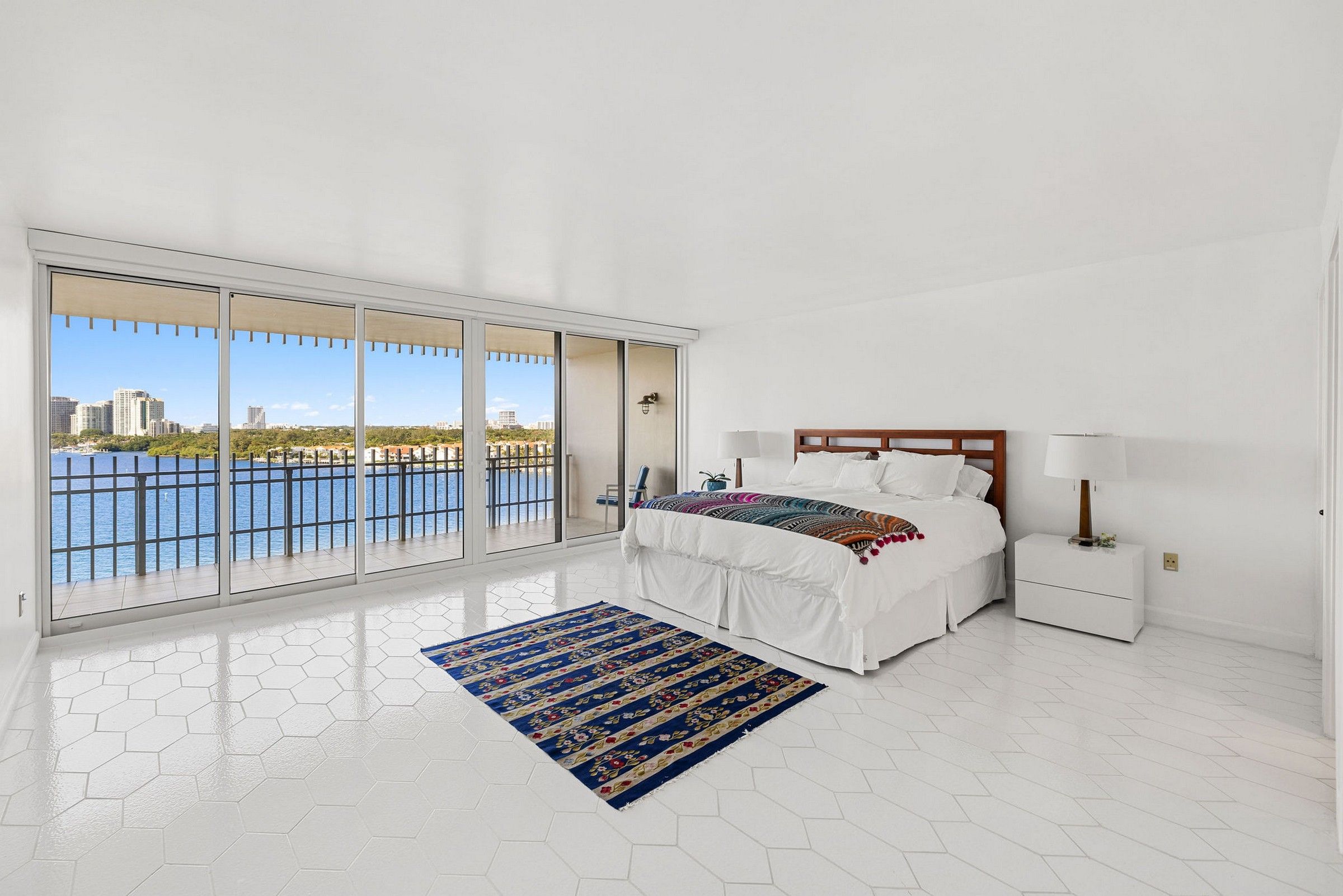 1 Grove Isle Dr Unit# A1102