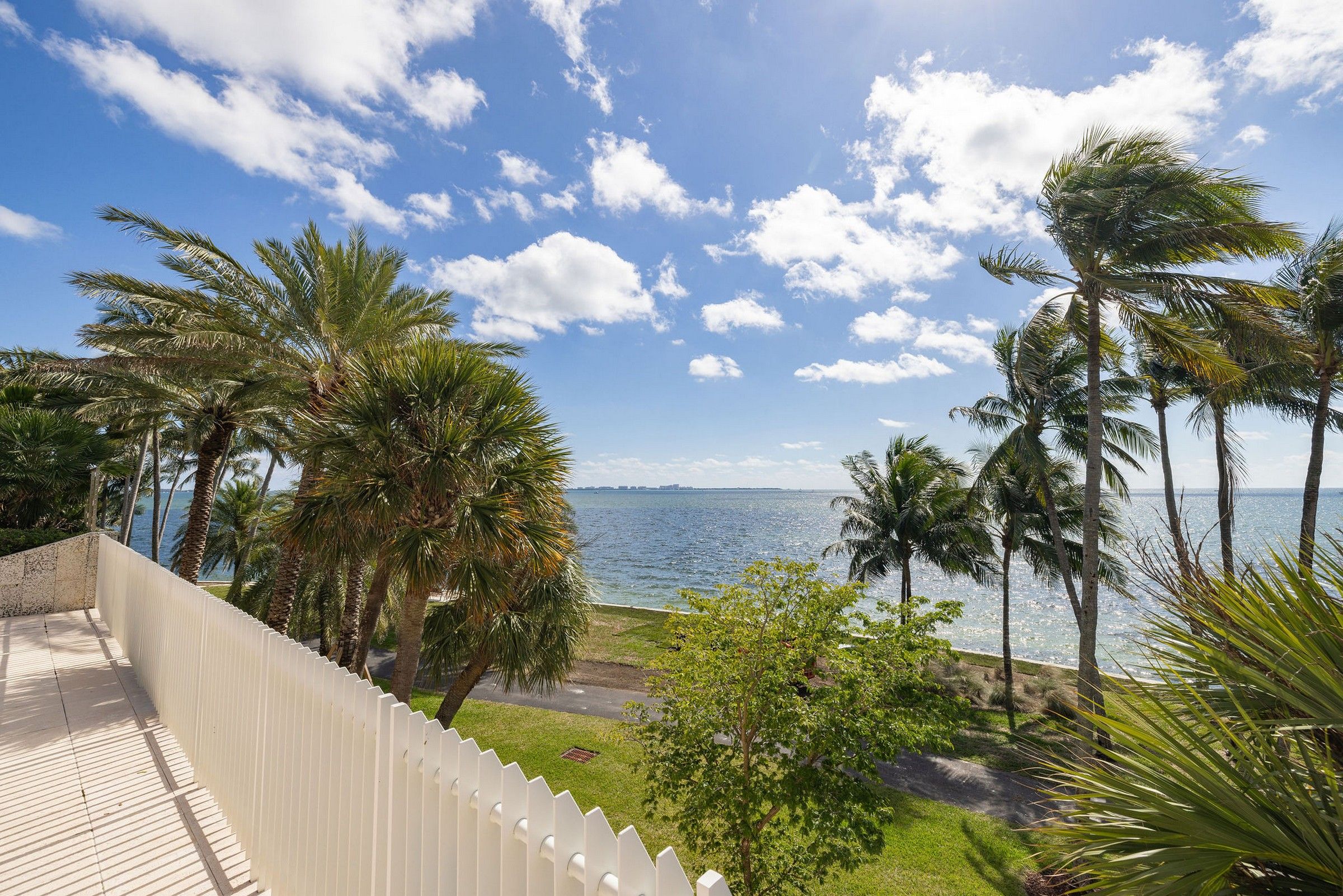 1 Grove Isle Dr Unit# A1102