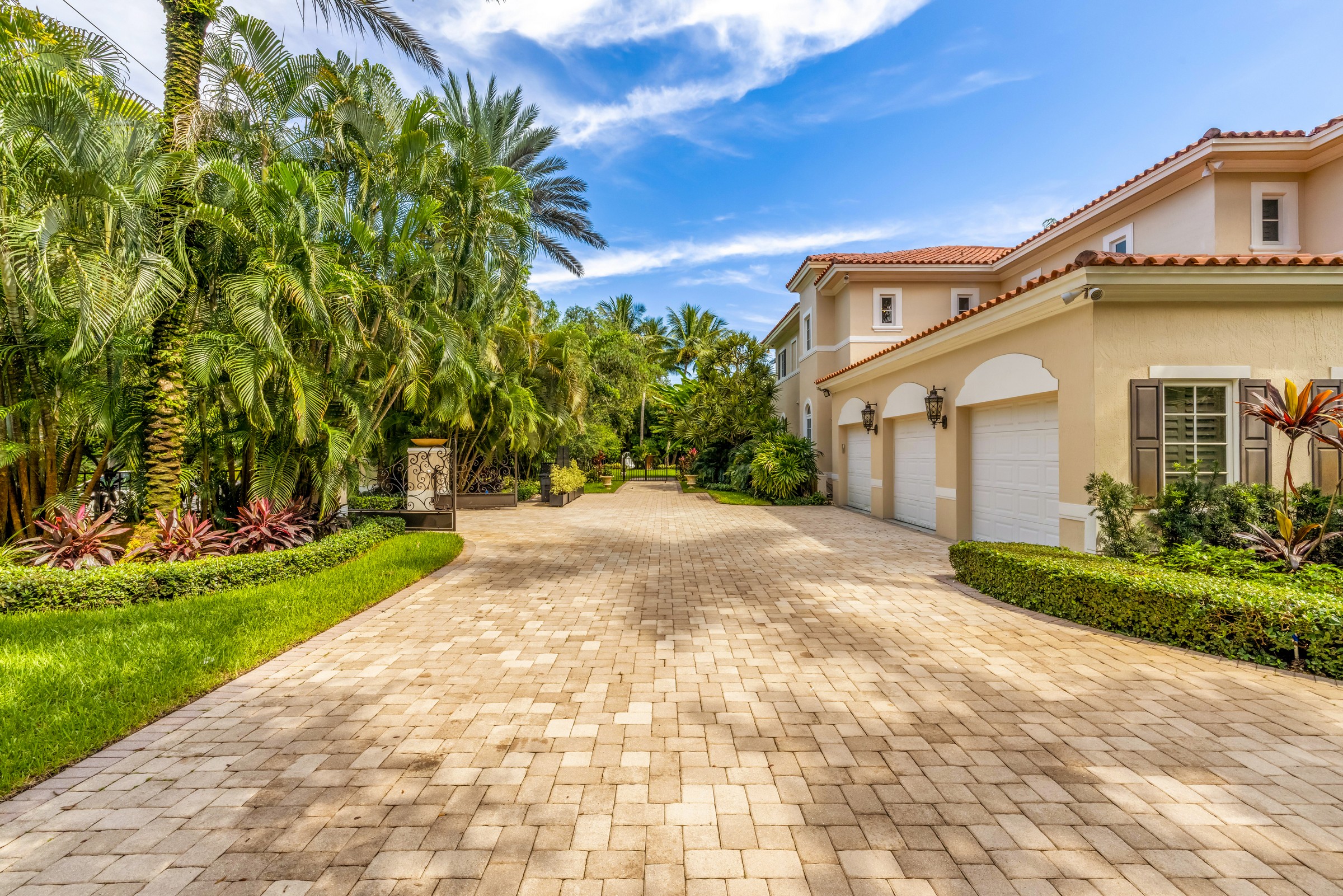 5250 Snapper Creek Road, Coral Gables, FL