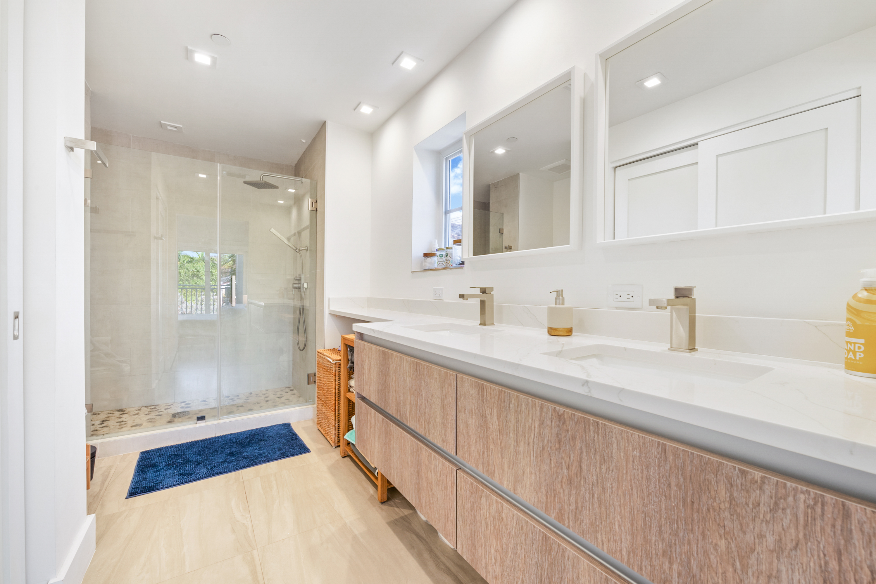 120 Salamanca Ave Unit# 2A