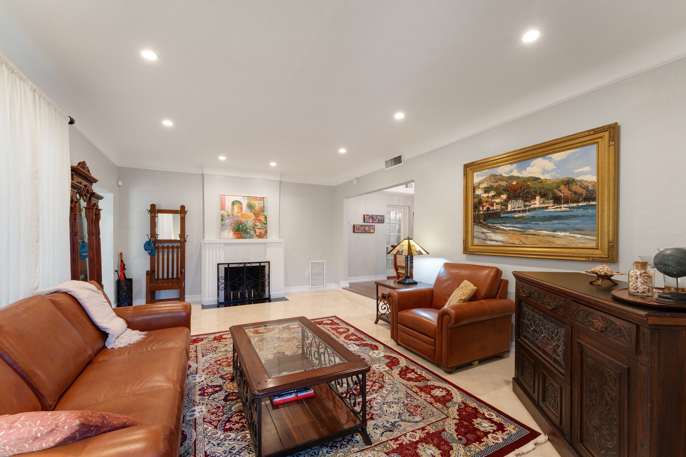 528 Alcazar Ave 