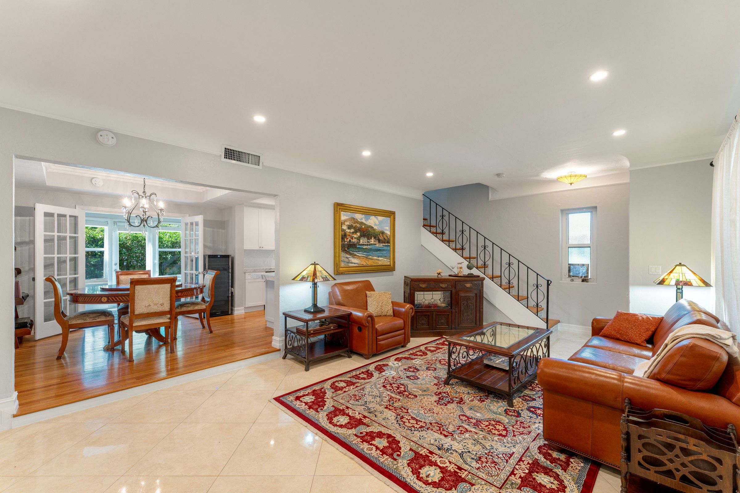 528 Alcazar Ave 