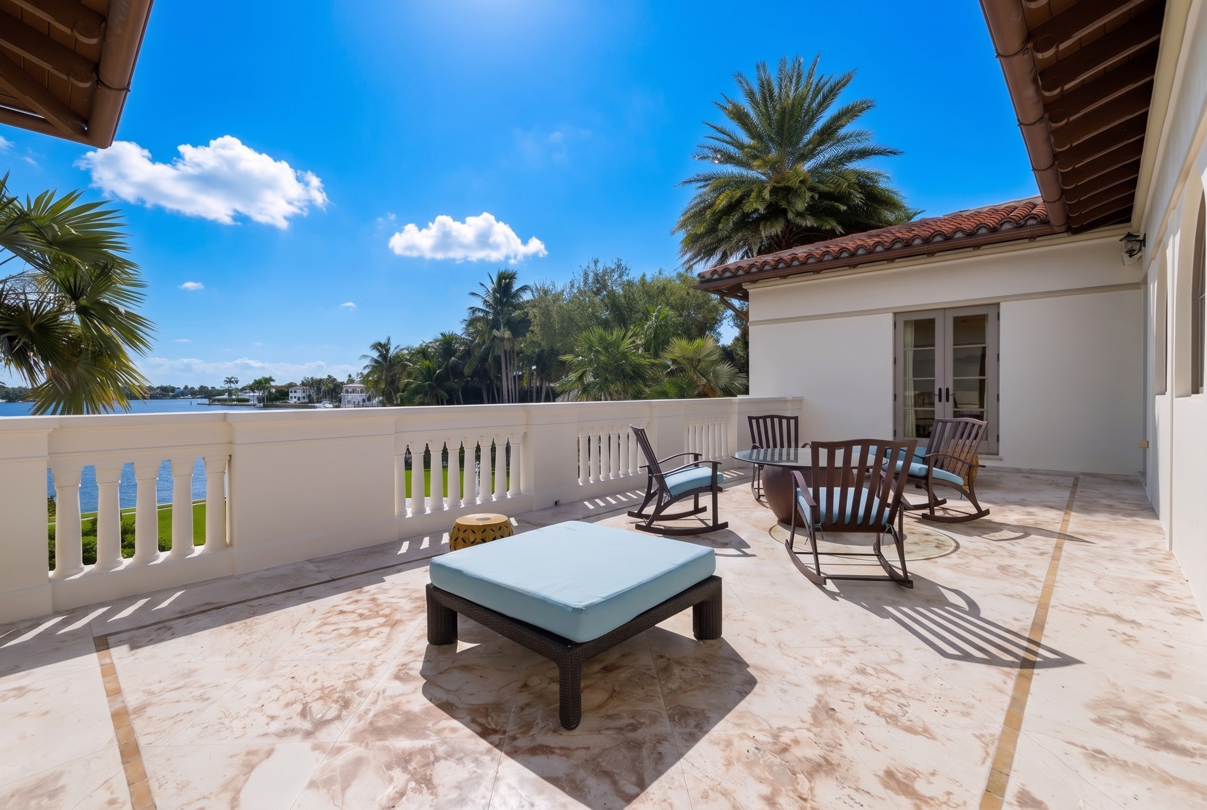 8901 Arvida Ln 