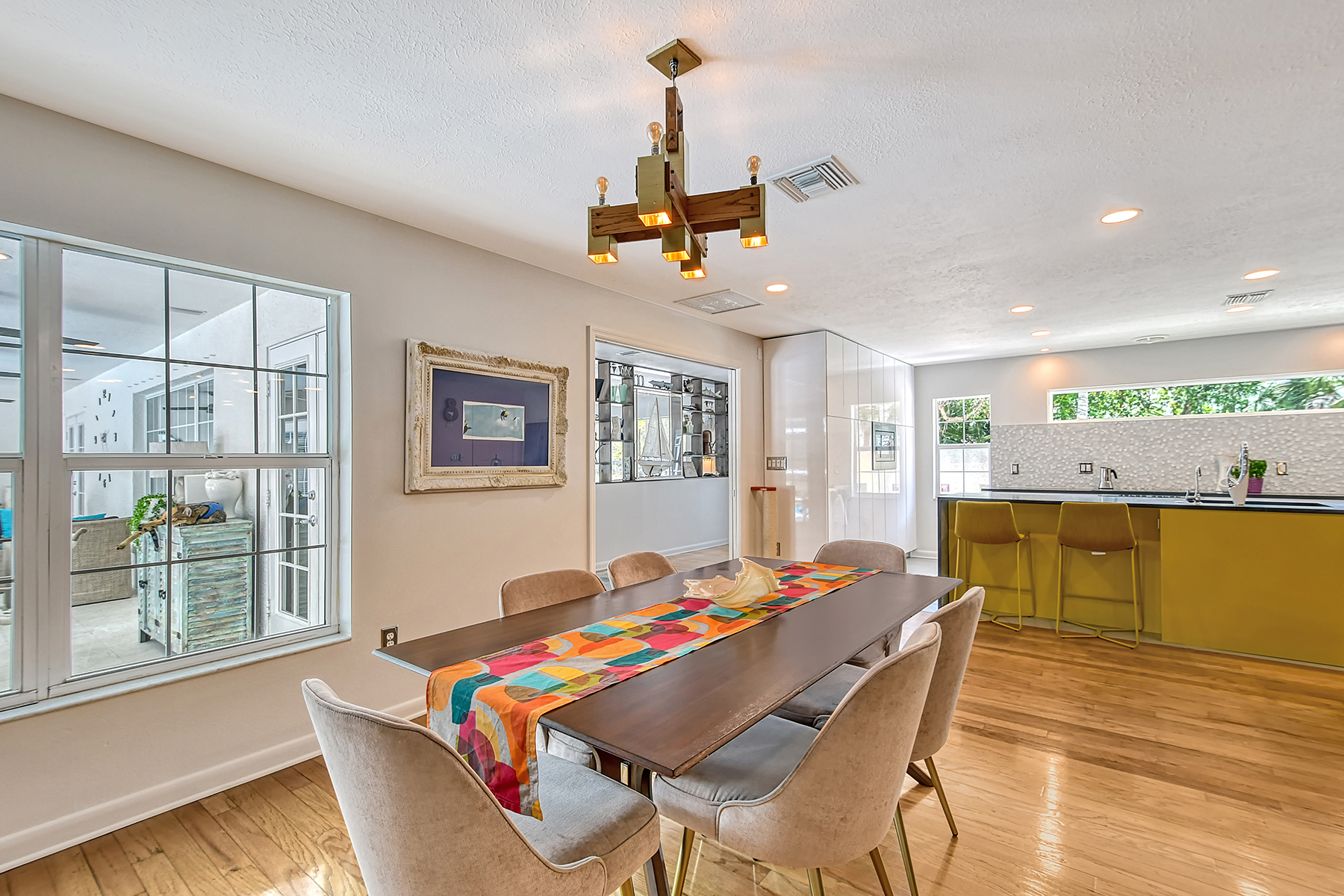 2133 Oriole Drive