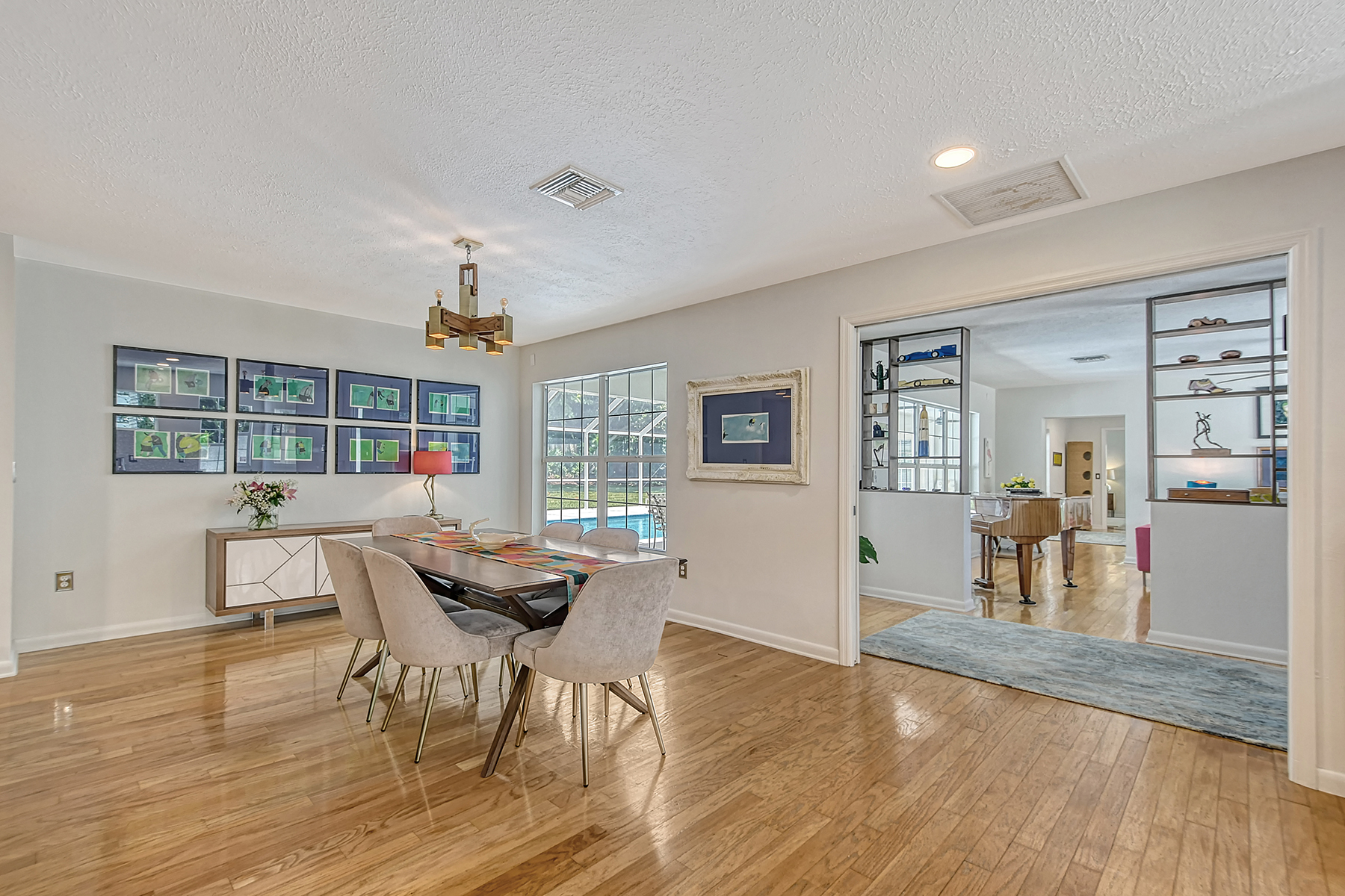 2133 Oriole Drive