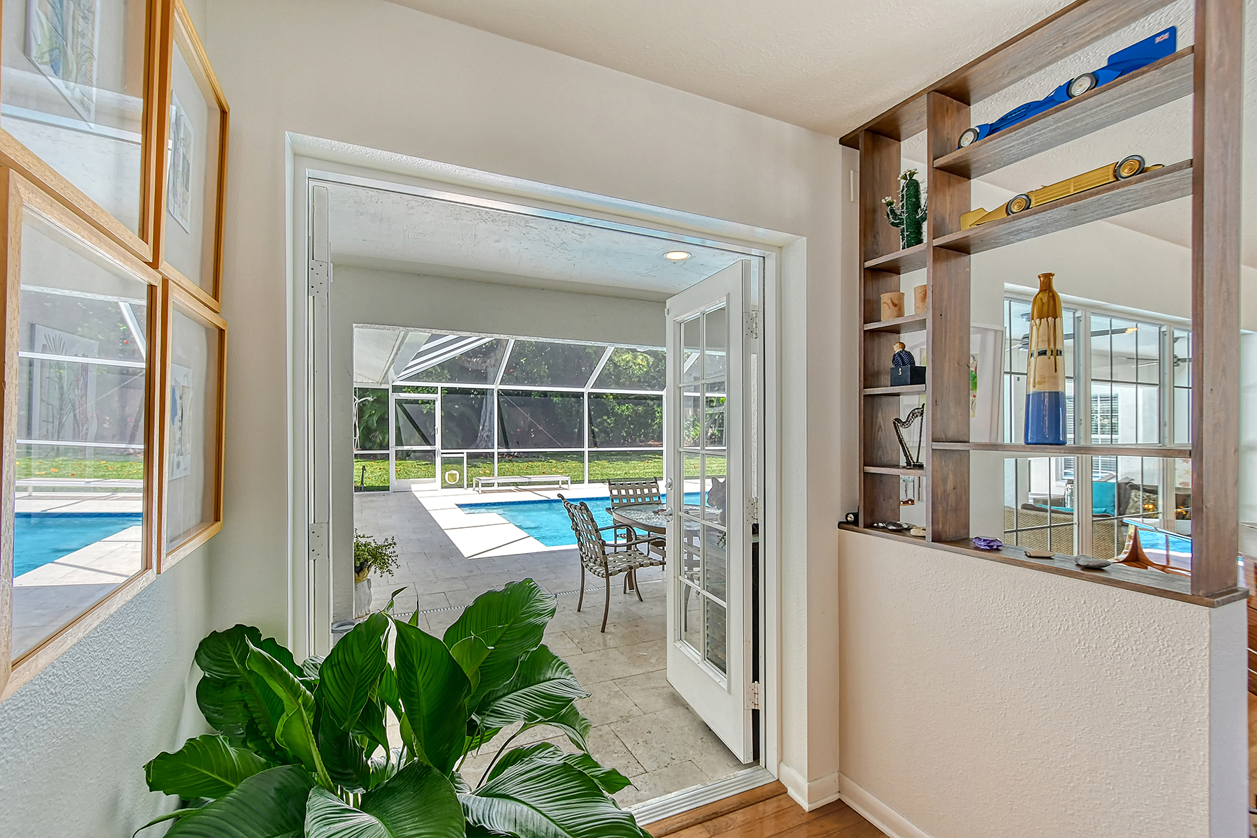 2133 Oriole Drive