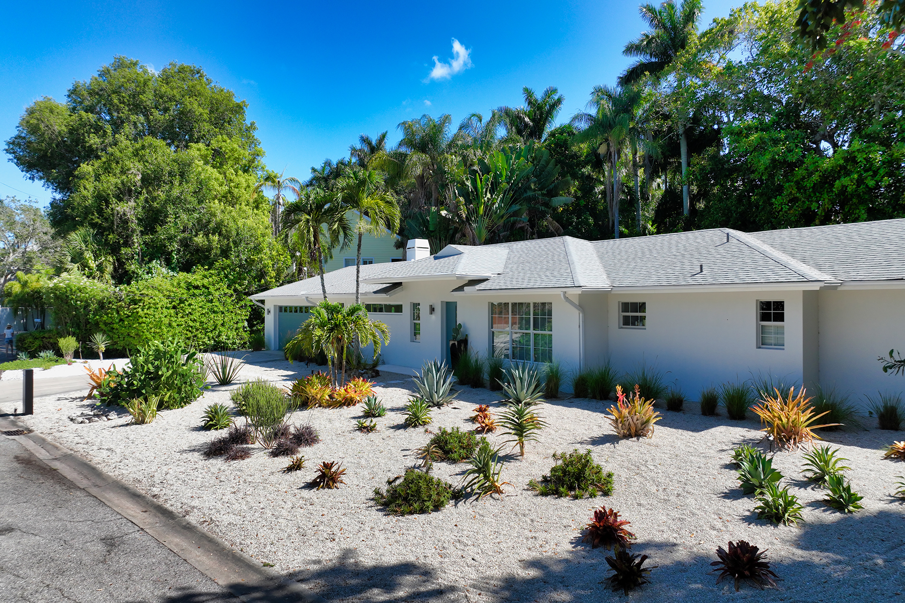 2133 Oriole Drive