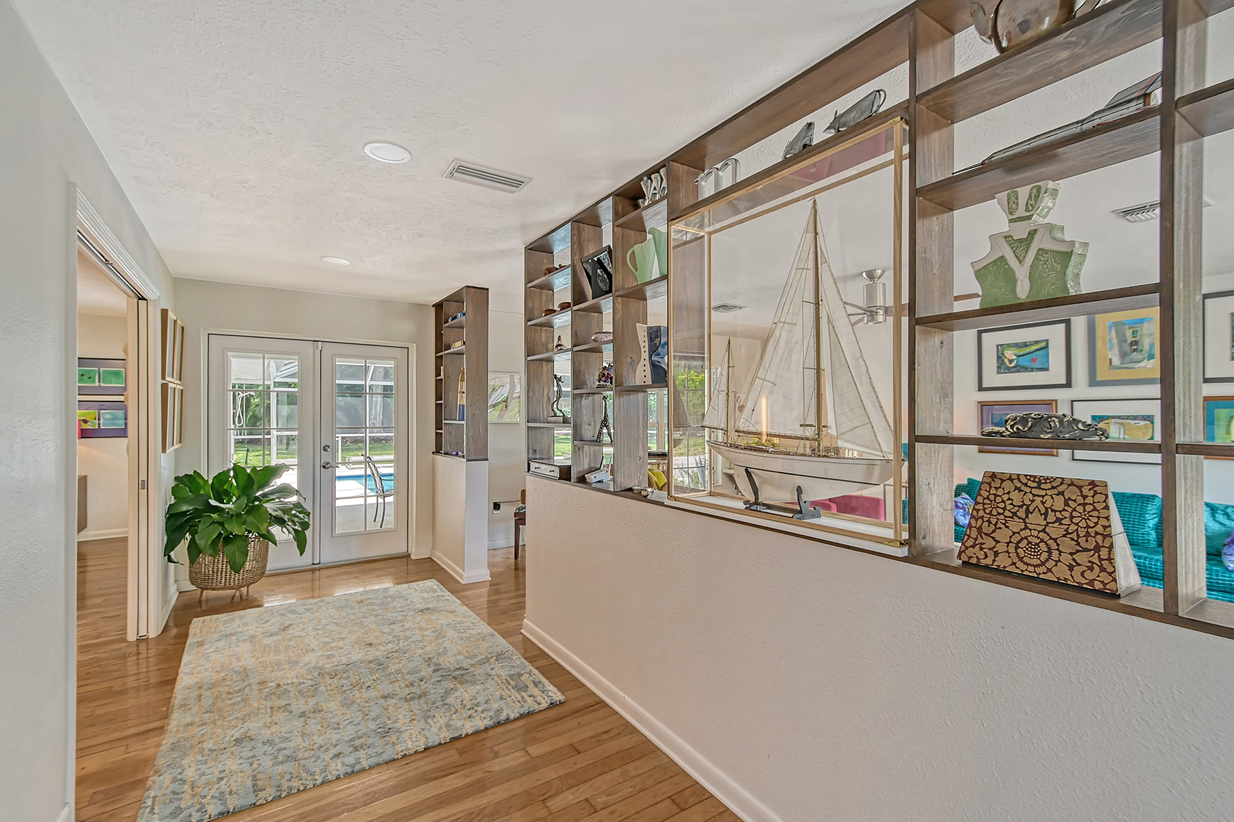 2133 Oriole Drive