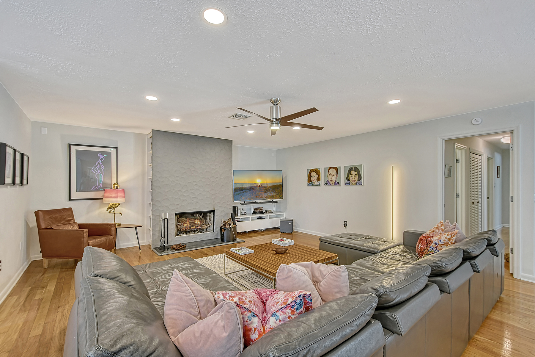 2133 Oriole Drive