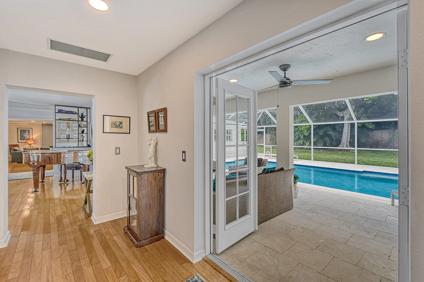 2133 Oriole Drive