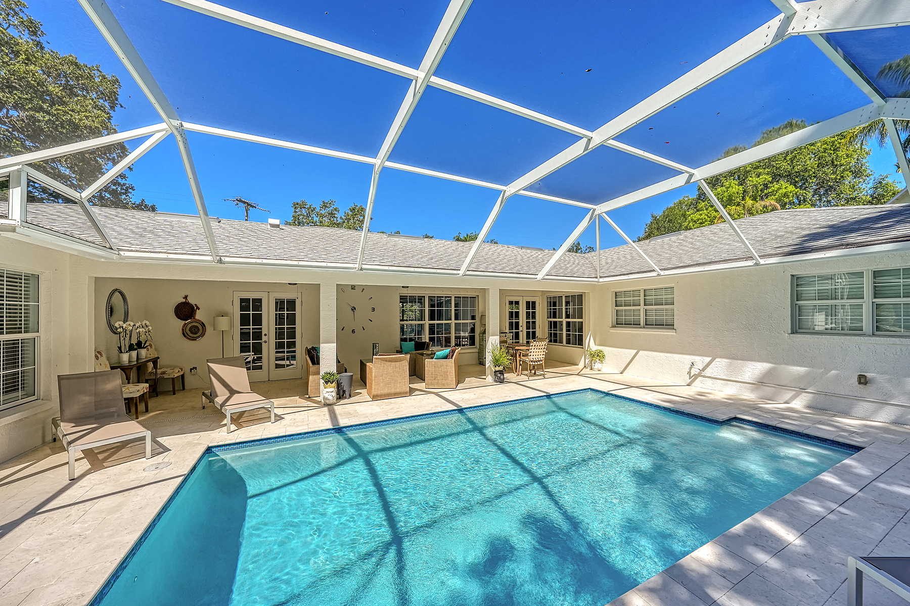 2133 Oriole Drive