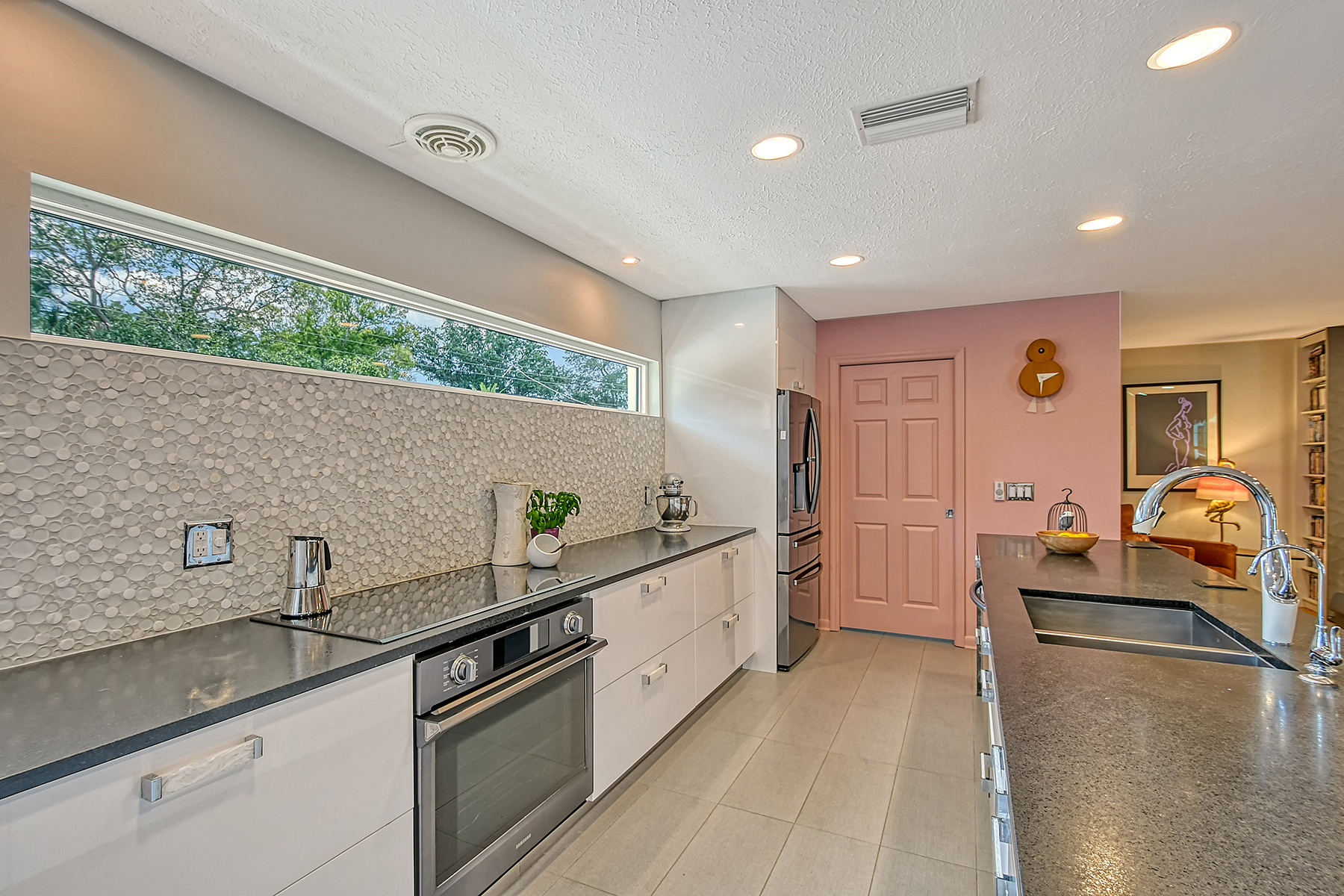 2133 Oriole Drive