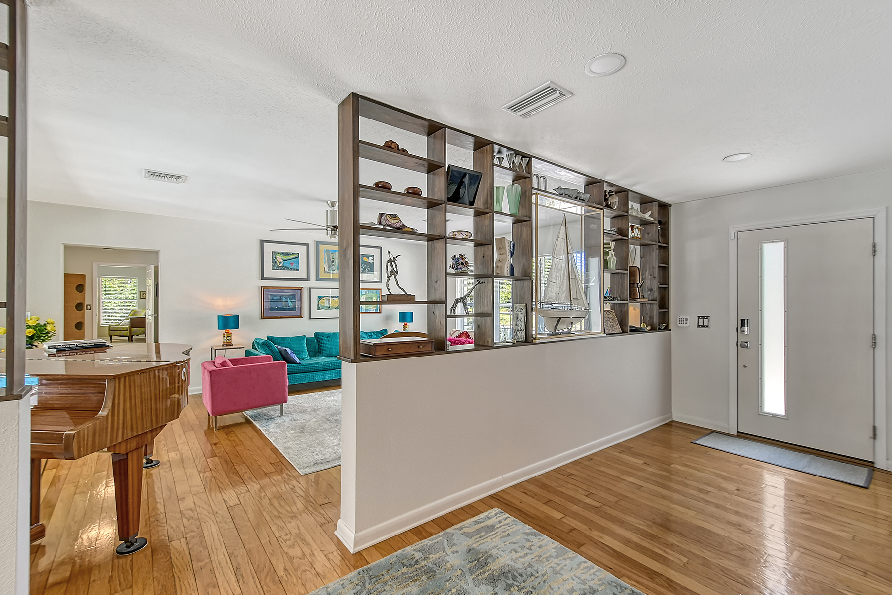 2133 Oriole Drive