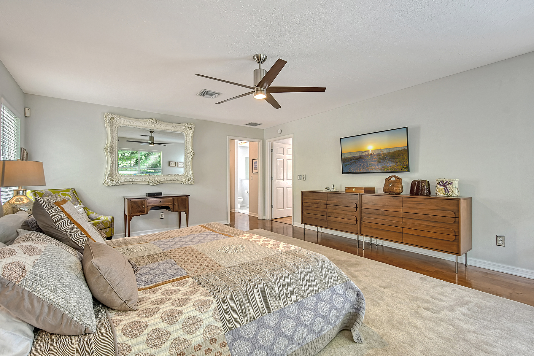 2133 Oriole Drive