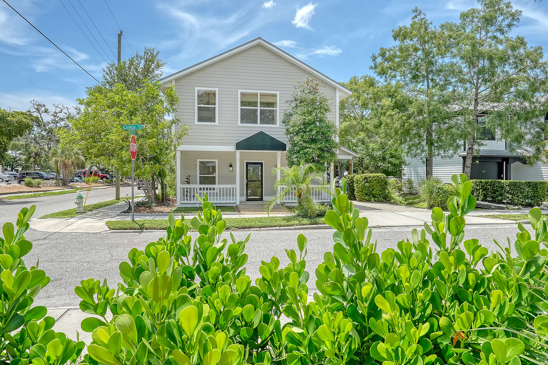 266 S Links Avenue