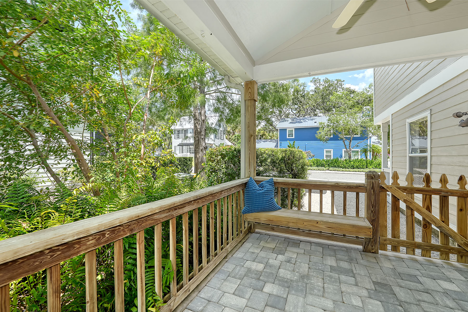 266 S Links Avenue