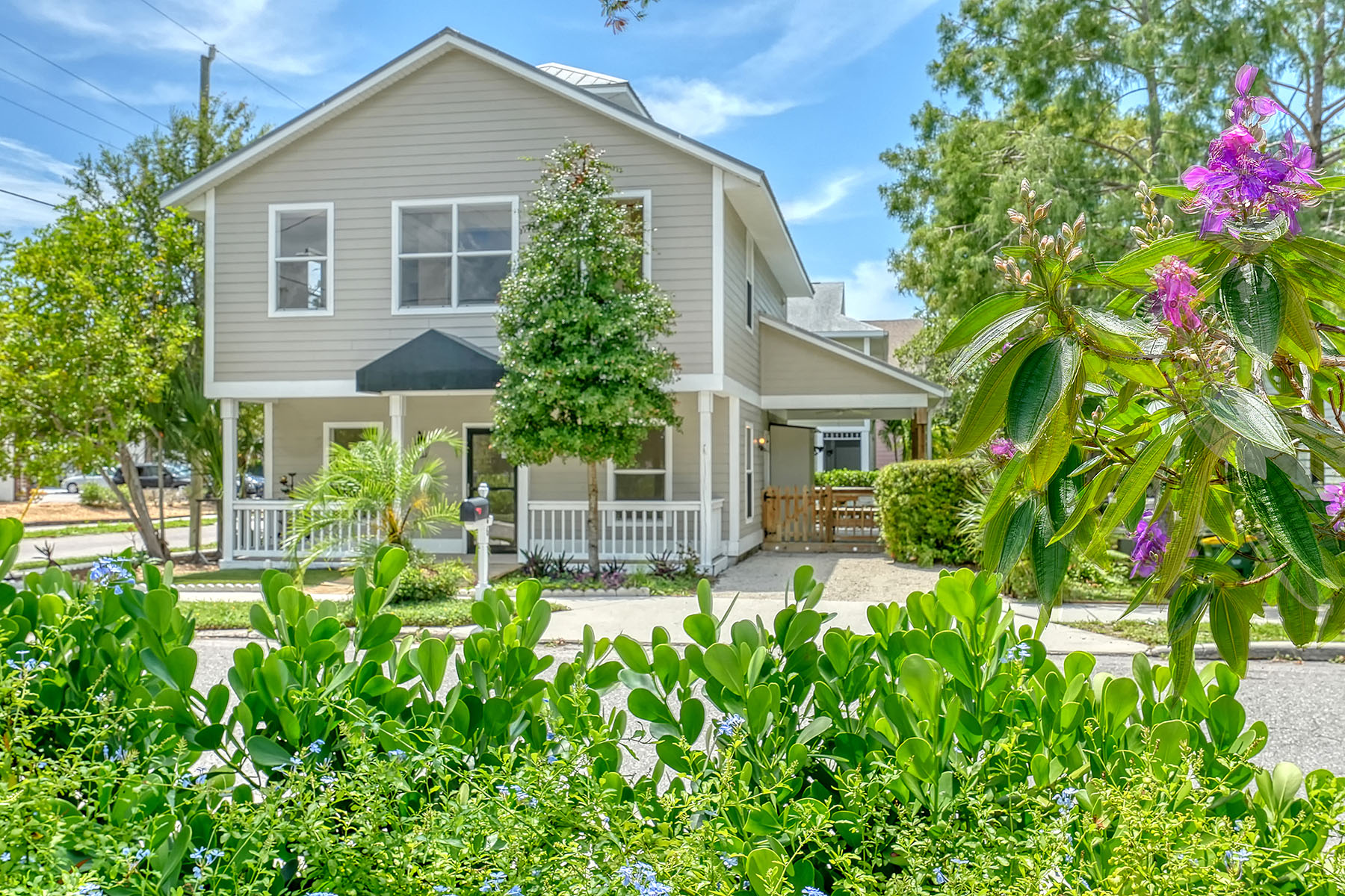266 S Links Avenue