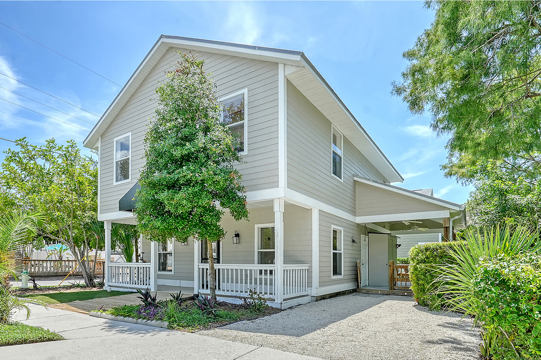 266 S Links Avenue