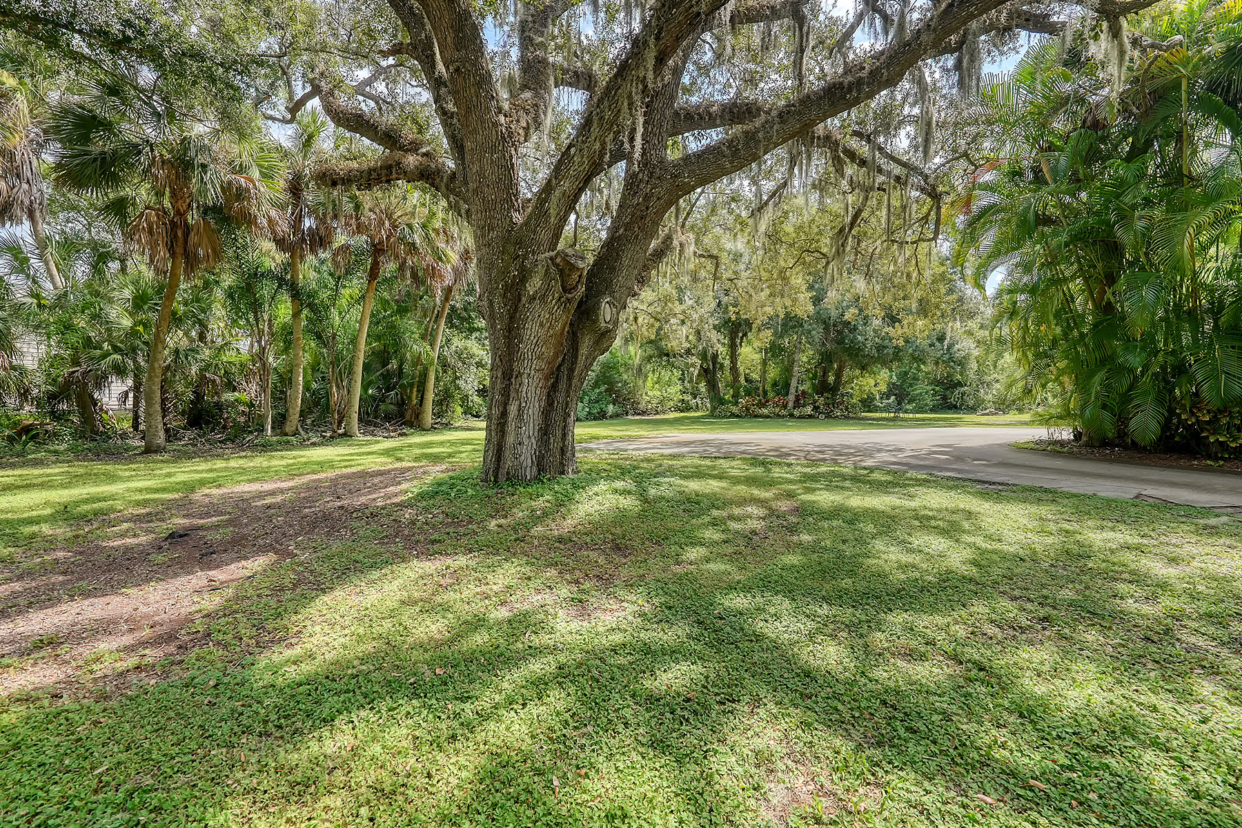 4457 Sandpine Lane