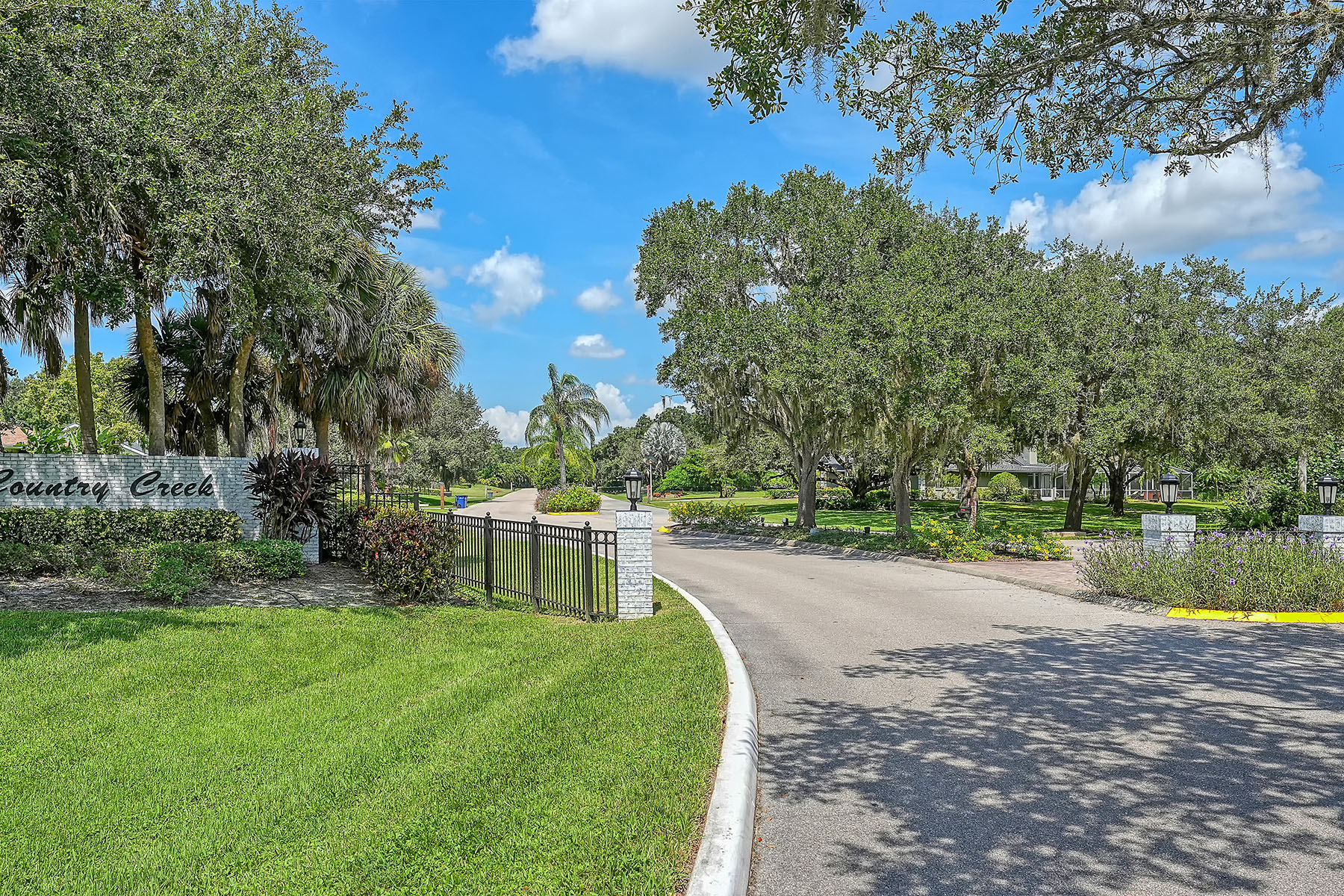 4457 Sandpine Lane