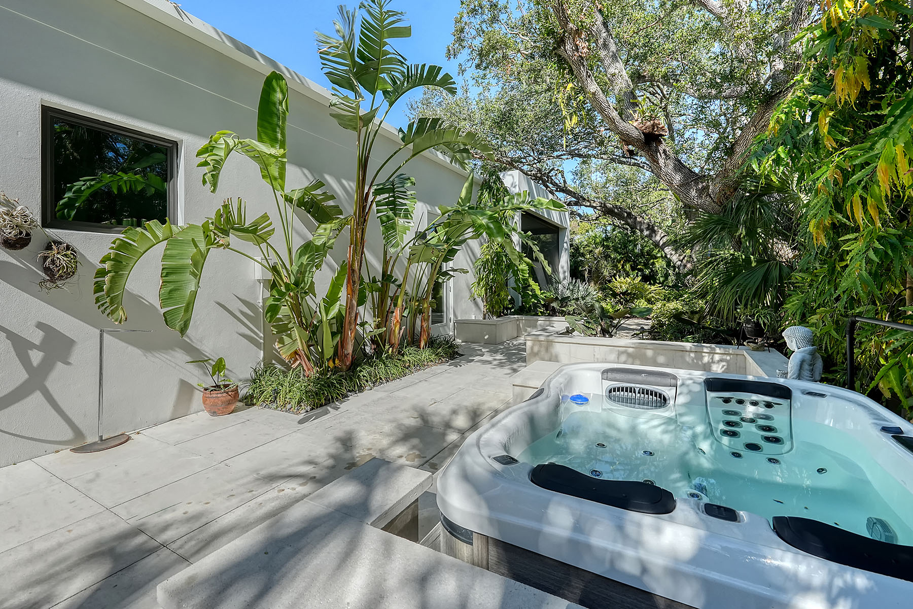 653 40th Street