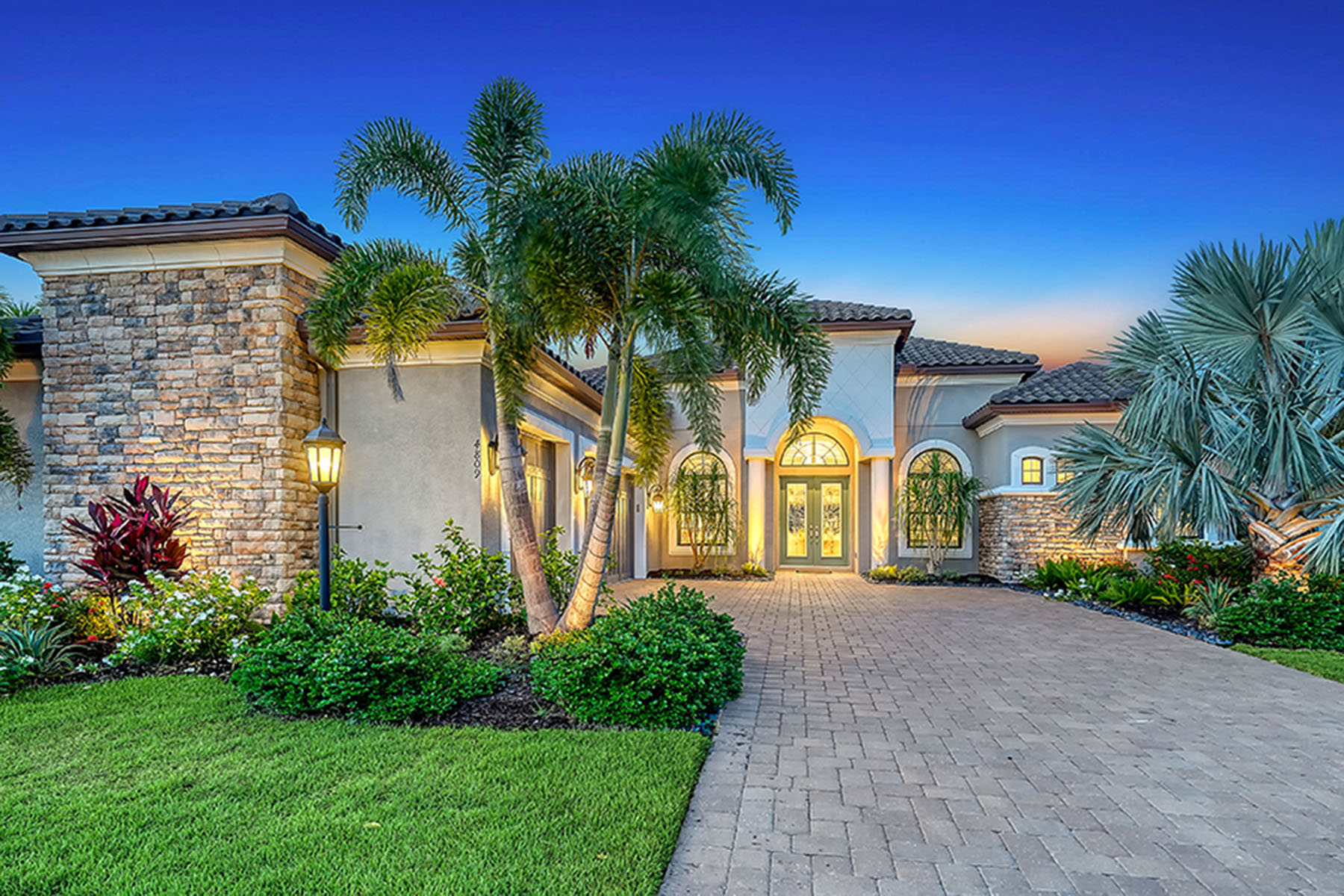 4809 Benito Court