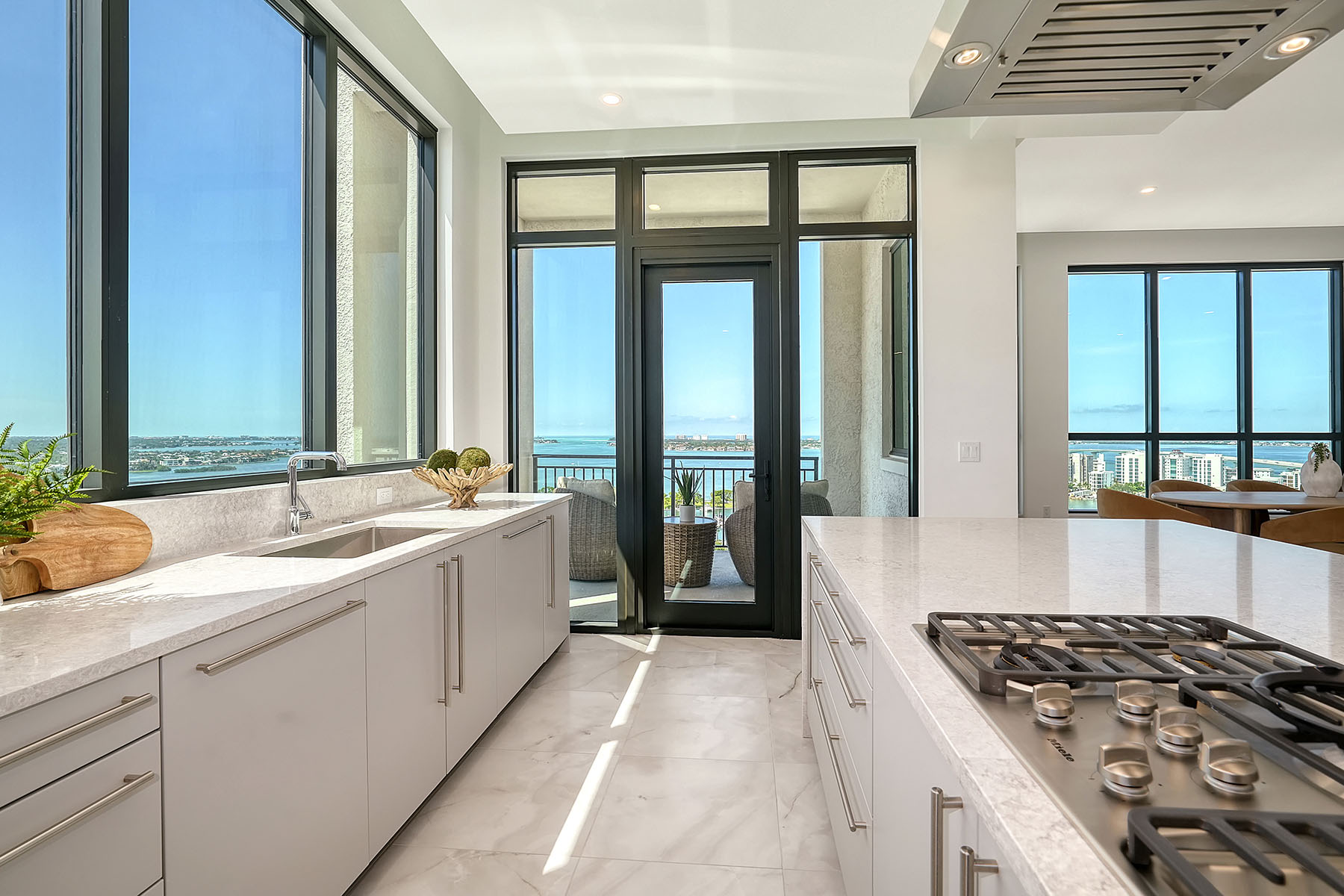 33 S Palm Avenue , 1501