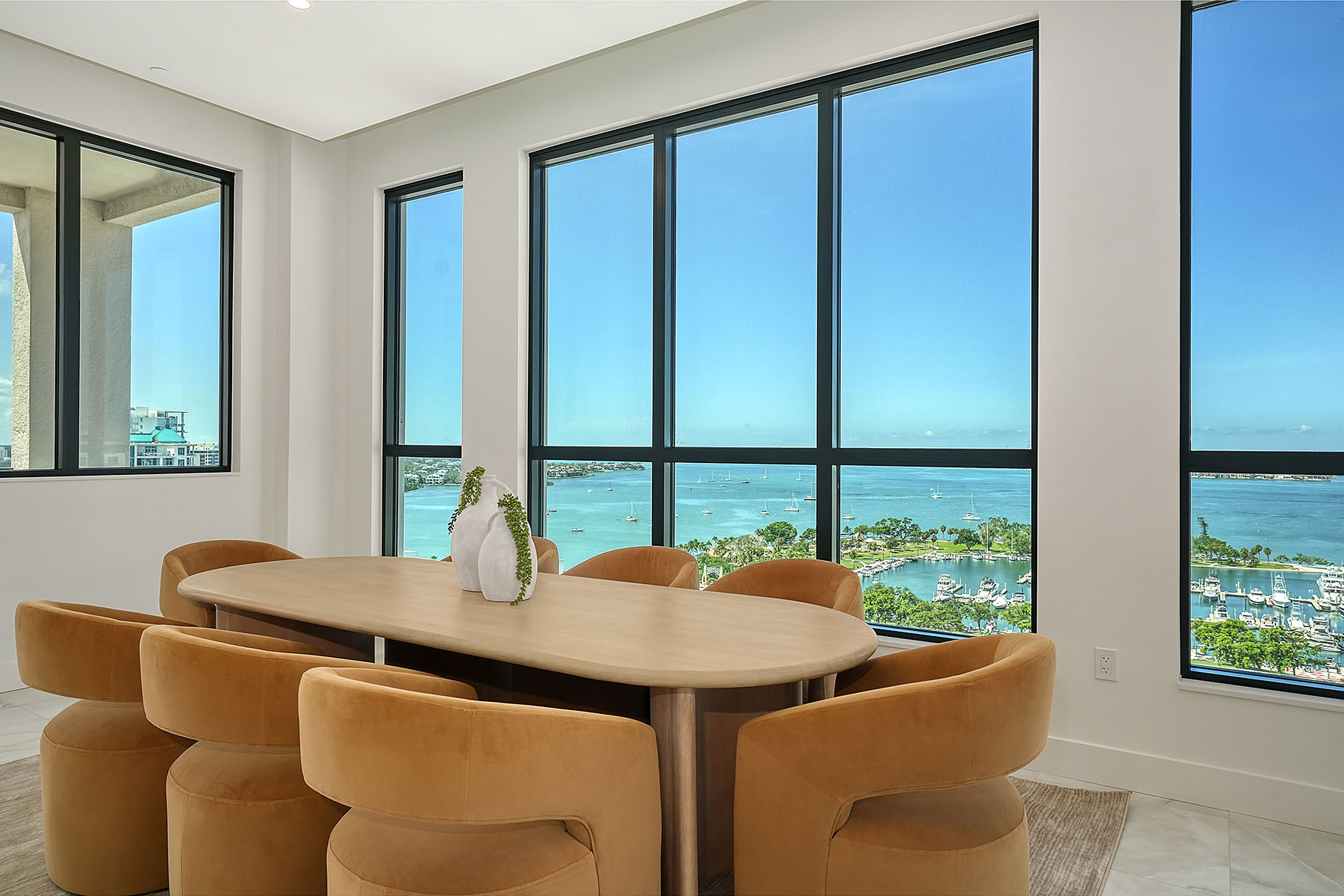 33 S Palm Avenue , 1501