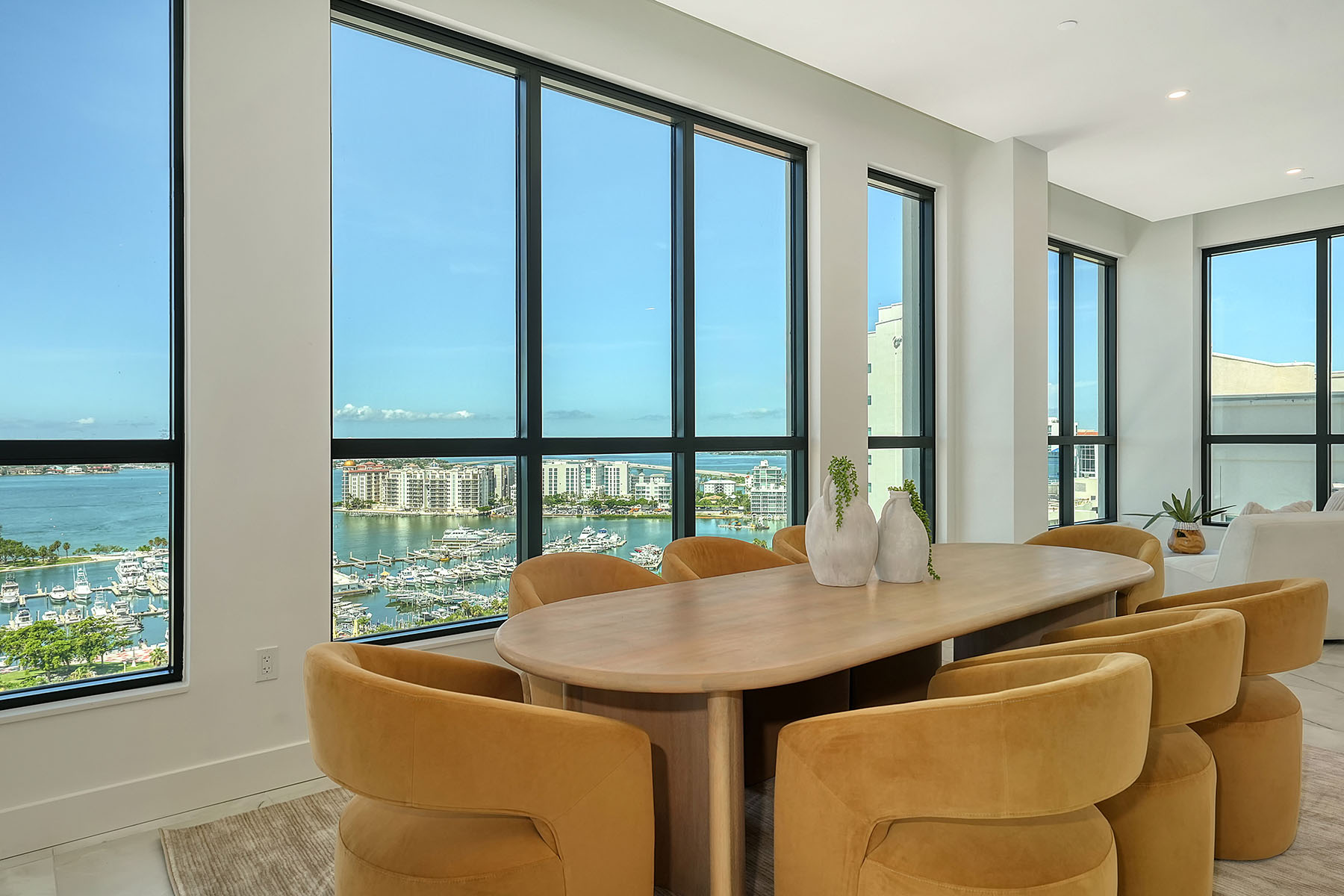 33 S Palm Avenue , 1501
