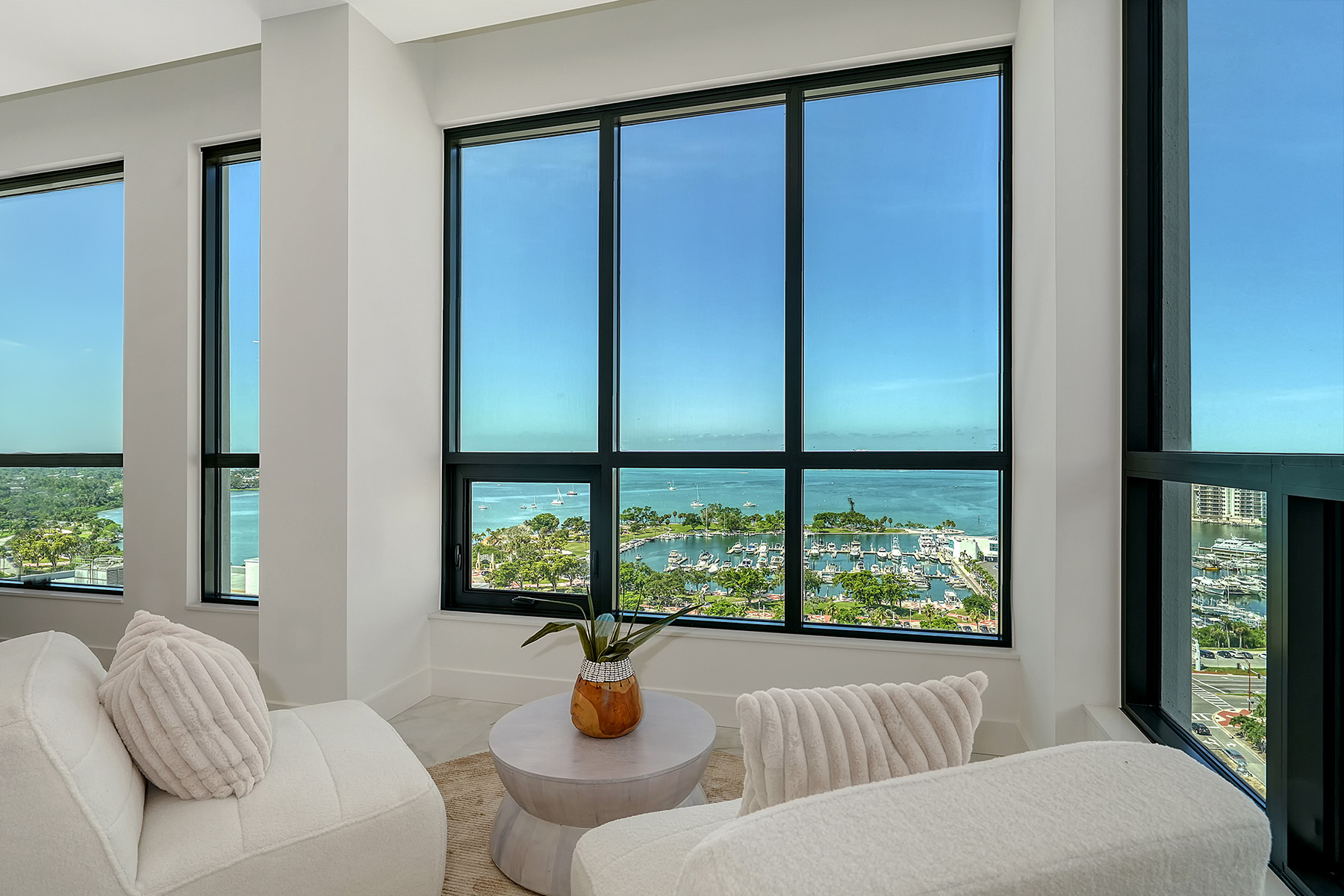 33 S Palm Avenue , 1501