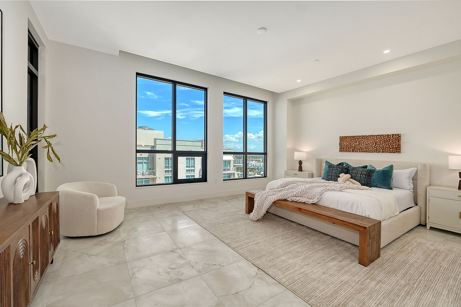 33 S Palm Avenue , 1501