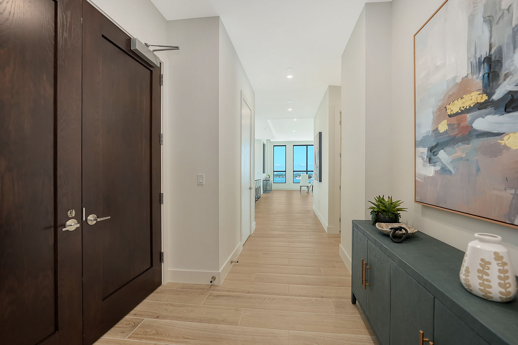 33 S Palm Avenue , 1601