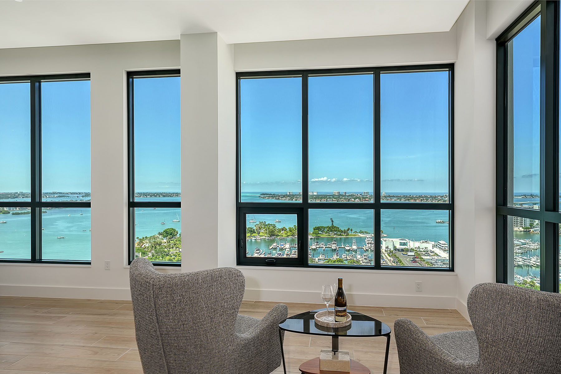 33 S Palm Avenue , 1601