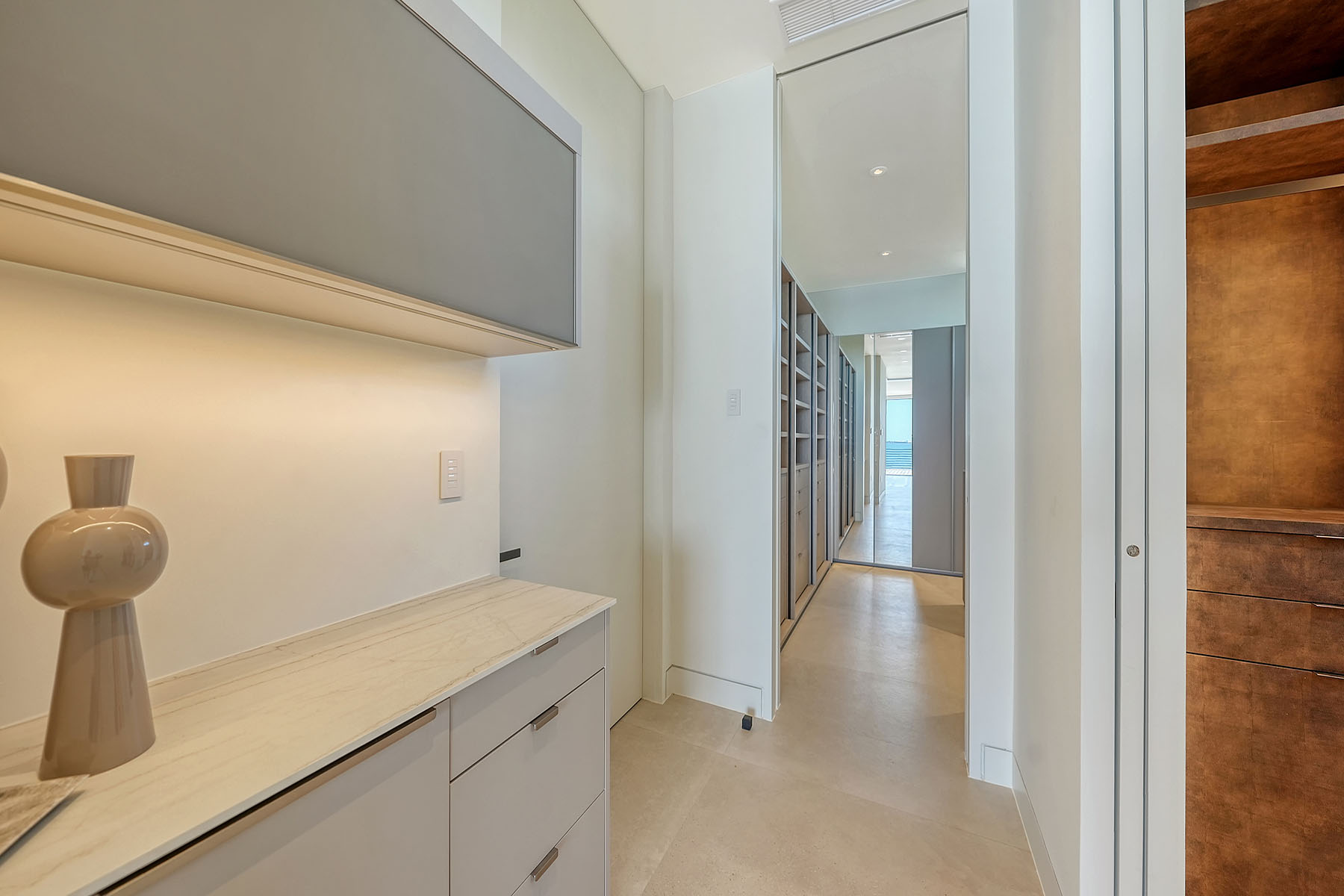 388 S Shore Drive, Sarasota, FL