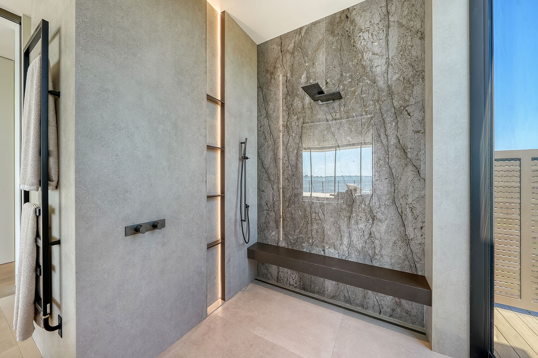 388 S Shore Drive, Sarasota, FL