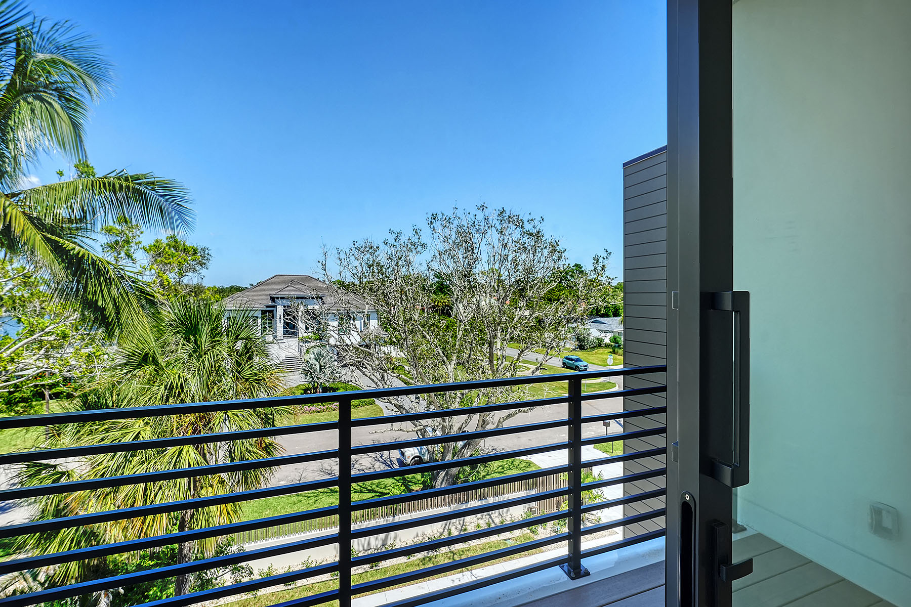 388 S Shore Drive, Sarasota, FL