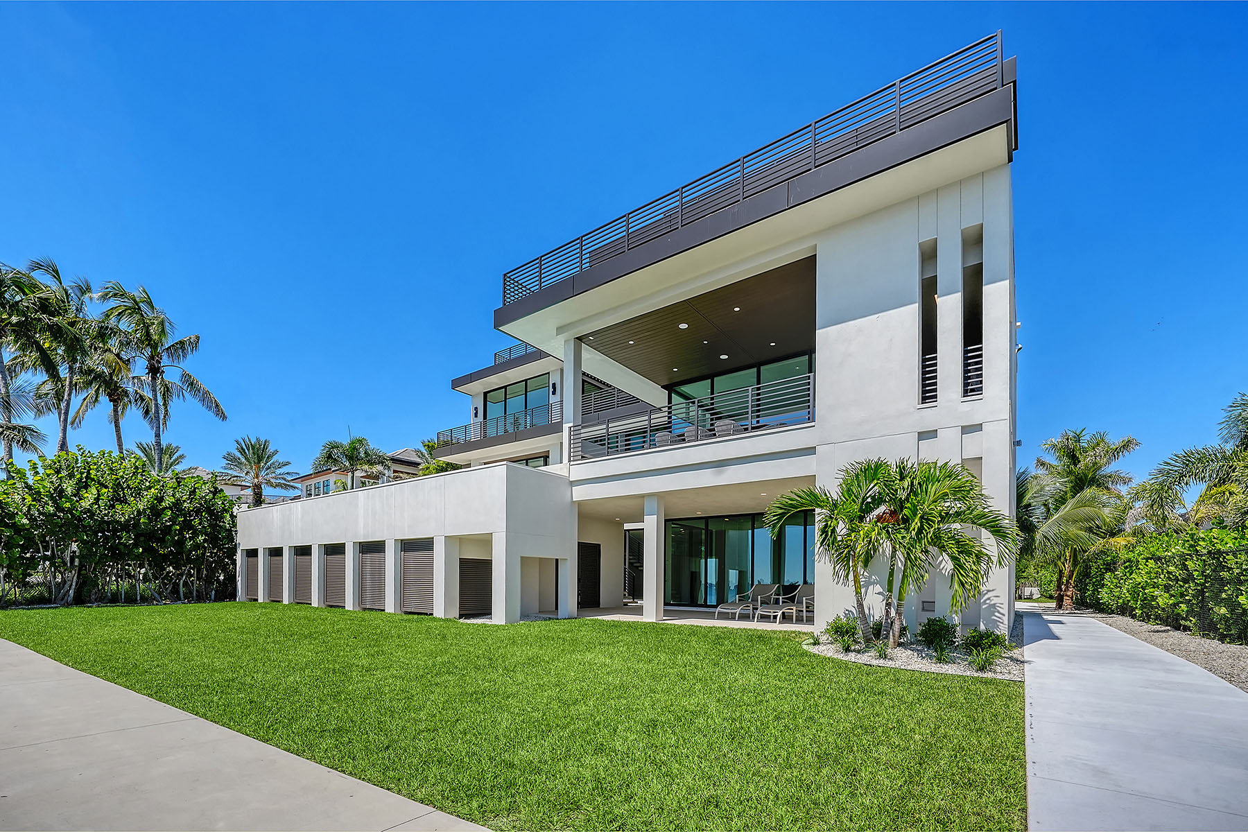 388 S Shore Drive, Sarasota, FL