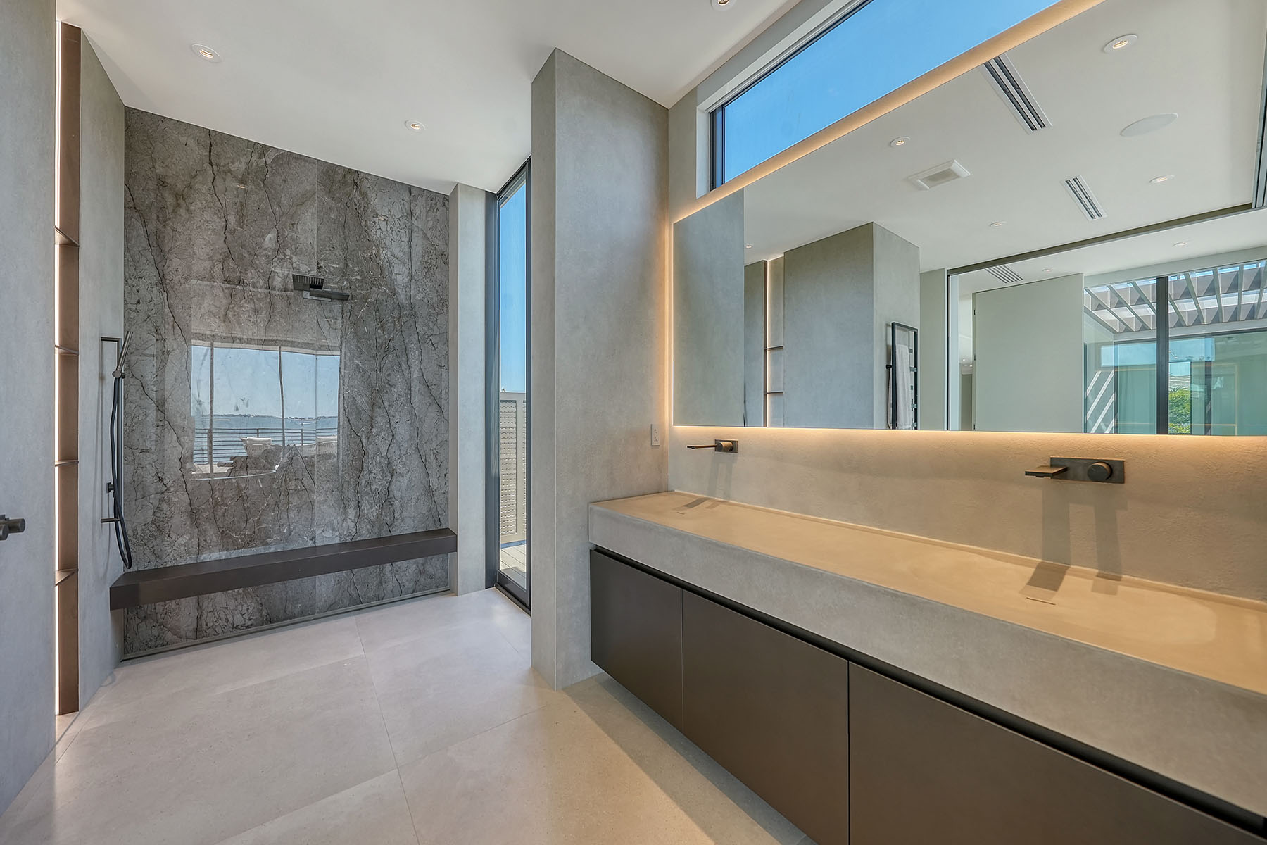 388 S Shore Drive, Sarasota, FL