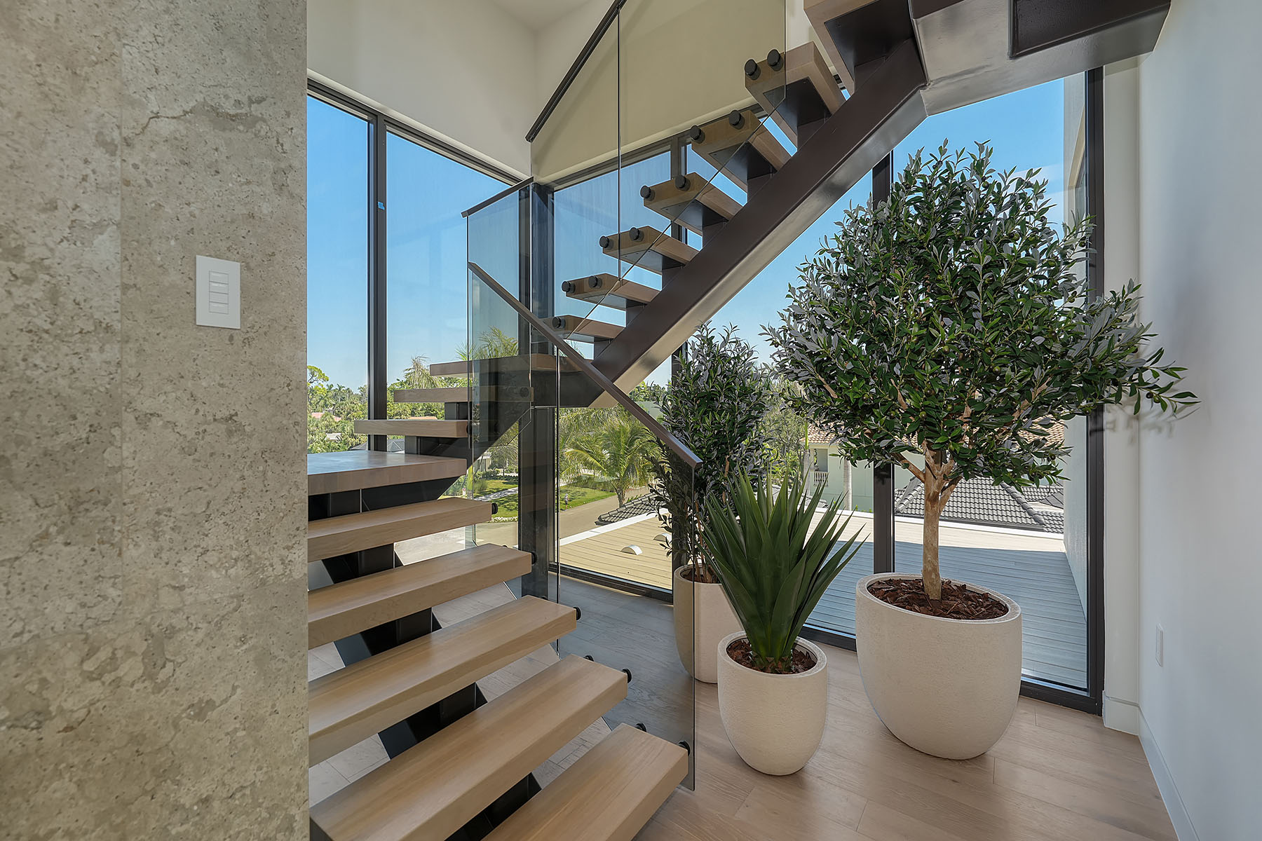 388 S Shore Drive, Sarasota, FL