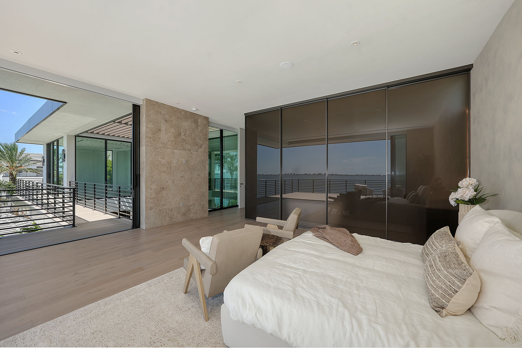 388 S Shore Drive, Sarasota, FL
