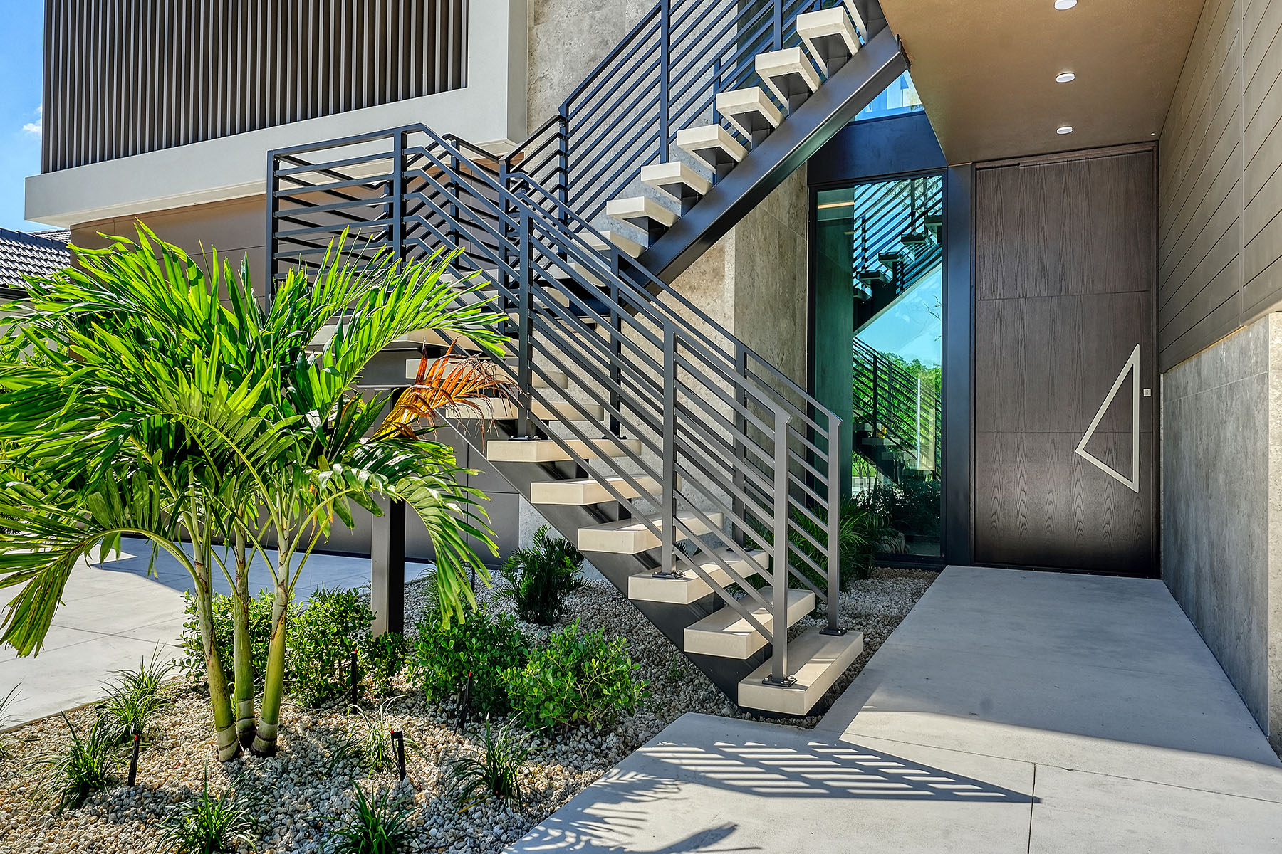 388 S Shore Drive, Sarasota, FL