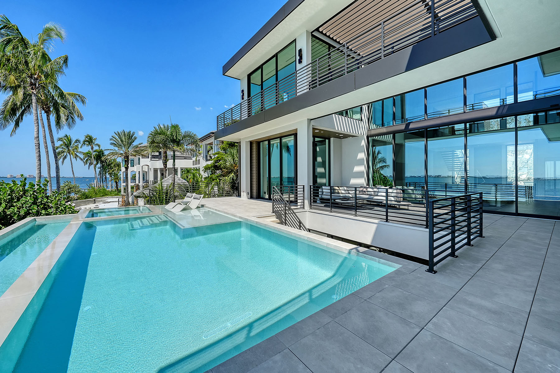 388 S Shore Drive, Sarasota, FL