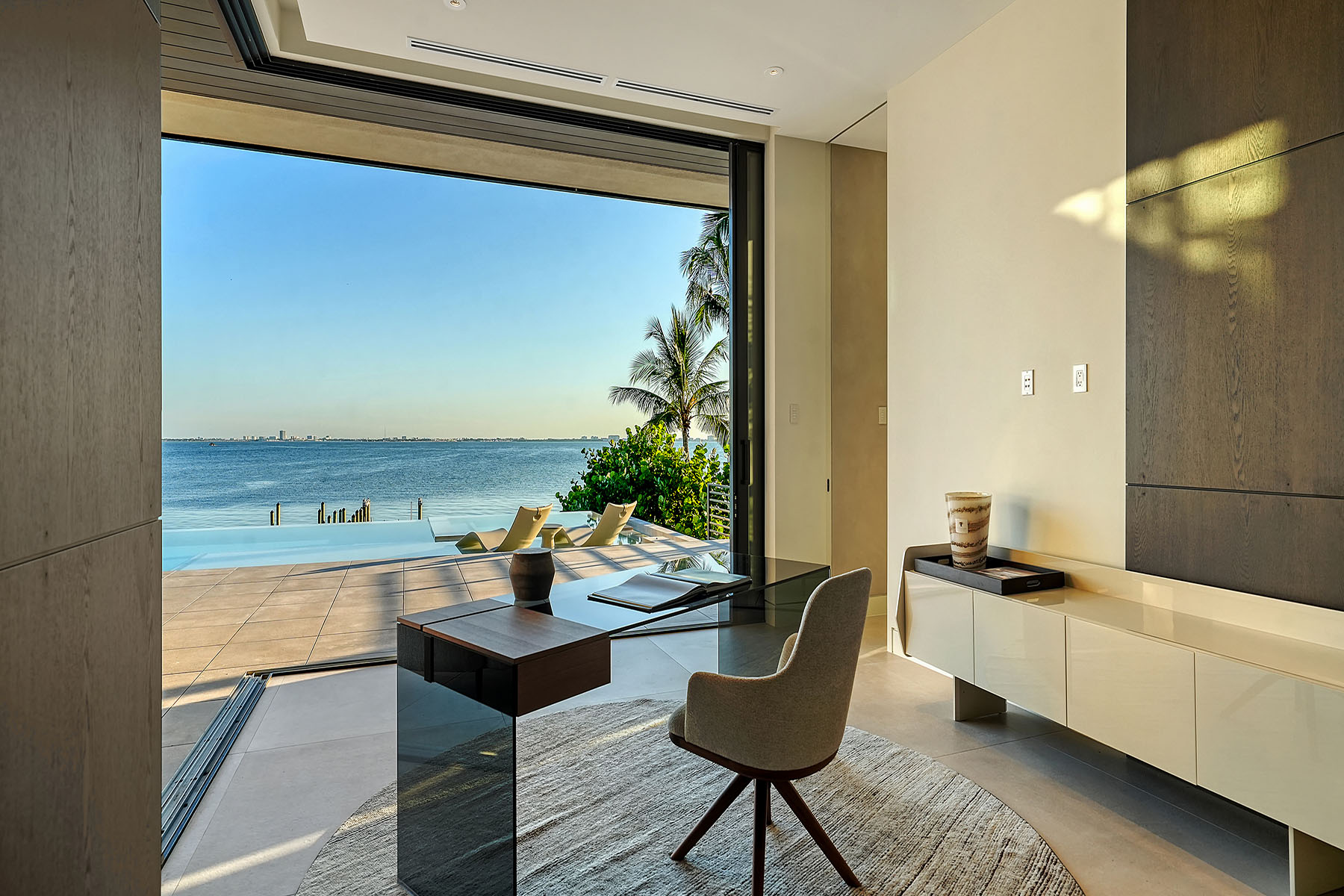 388 S Shore Drive, Sarasota, FL