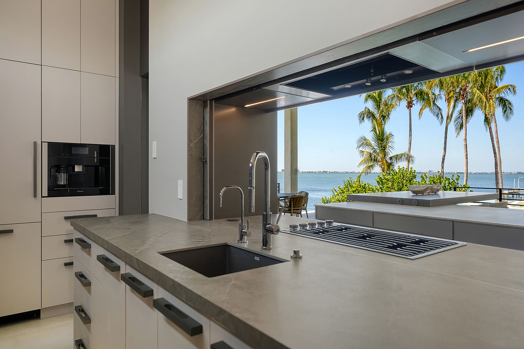 388 S Shore Drive, Sarasota, FL