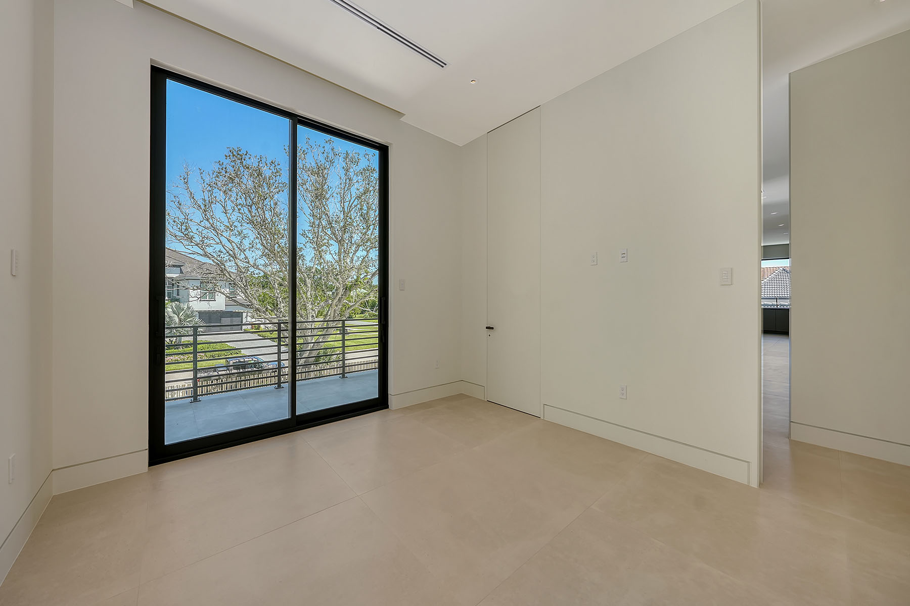 388 S Shore Drive, Sarasota, FL