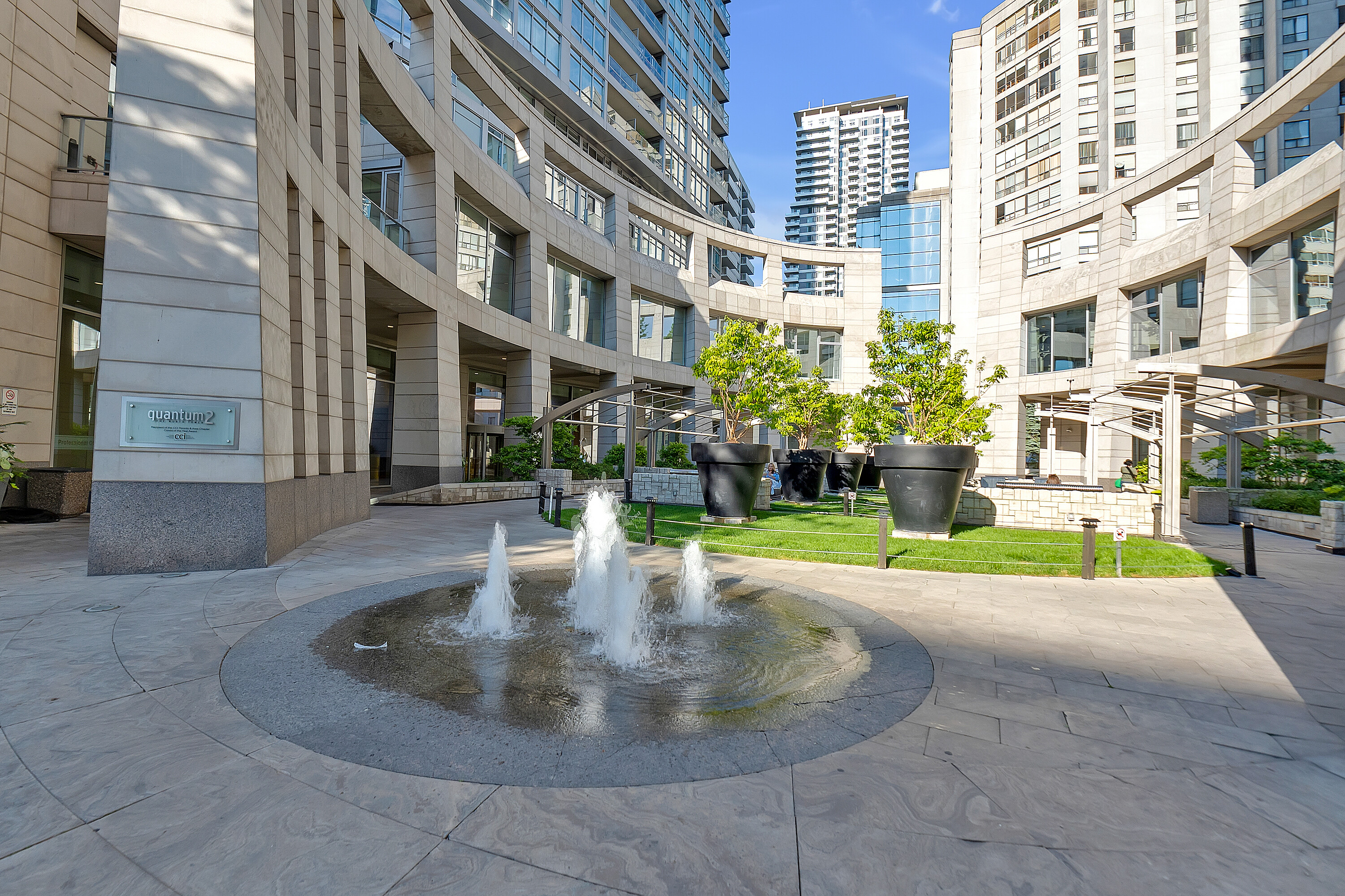 2191 Yonge St #5202